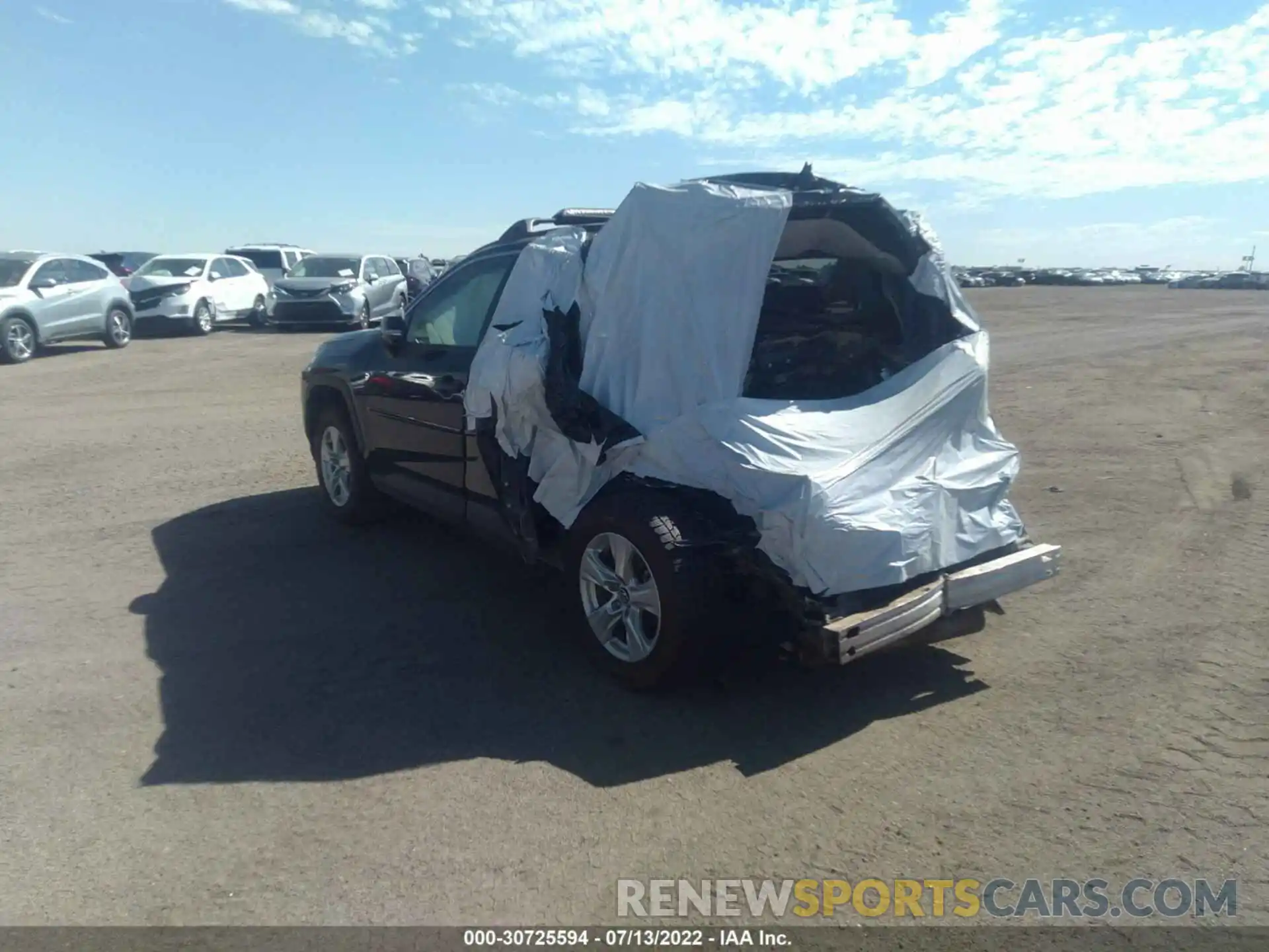 3 Photograph of a damaged car 2T3P1RFV6LC121748 TOYOTA RAV4 2020