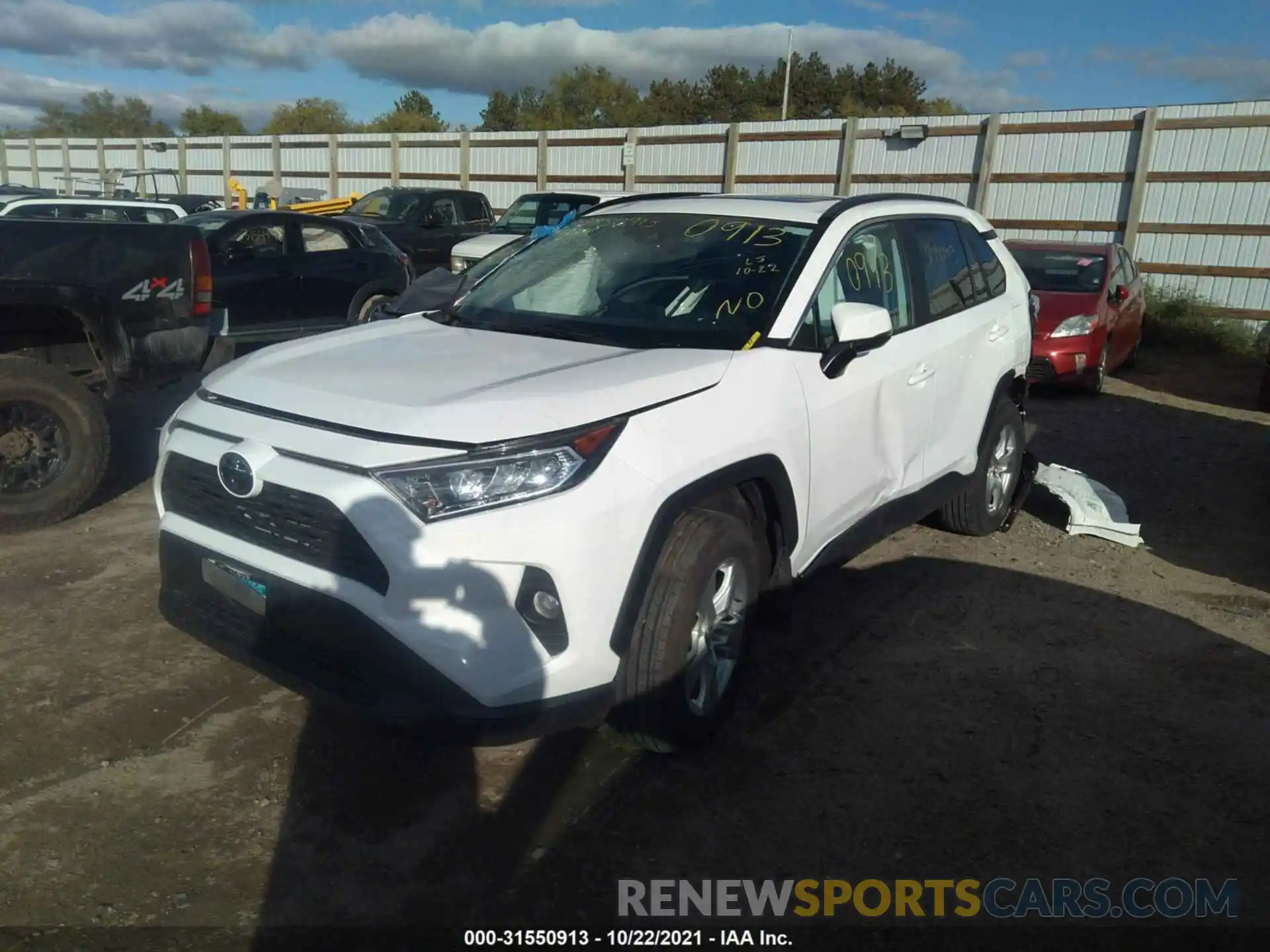 2 Photograph of a damaged car 2T3P1RFV6LC124195 TOYOTA RAV4 2020