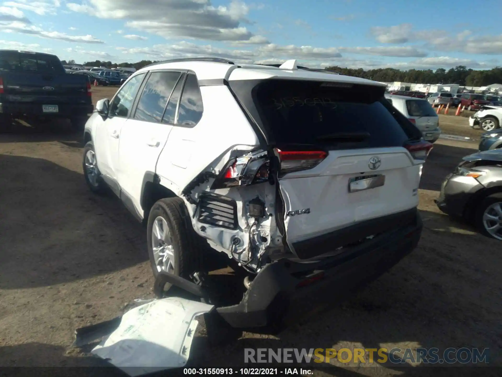 3 Photograph of a damaged car 2T3P1RFV6LC124195 TOYOTA RAV4 2020