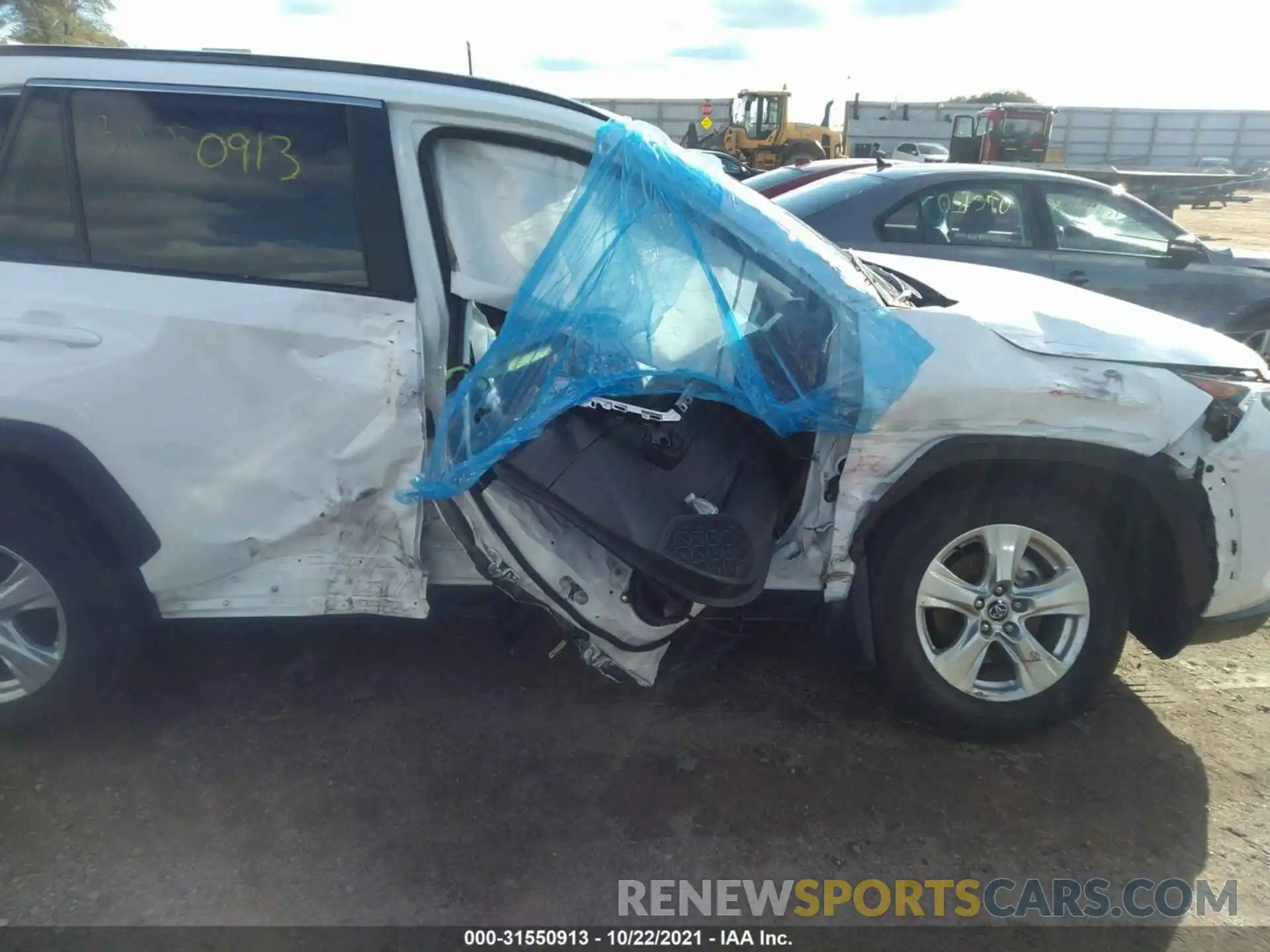 6 Photograph of a damaged car 2T3P1RFV6LC124195 TOYOTA RAV4 2020