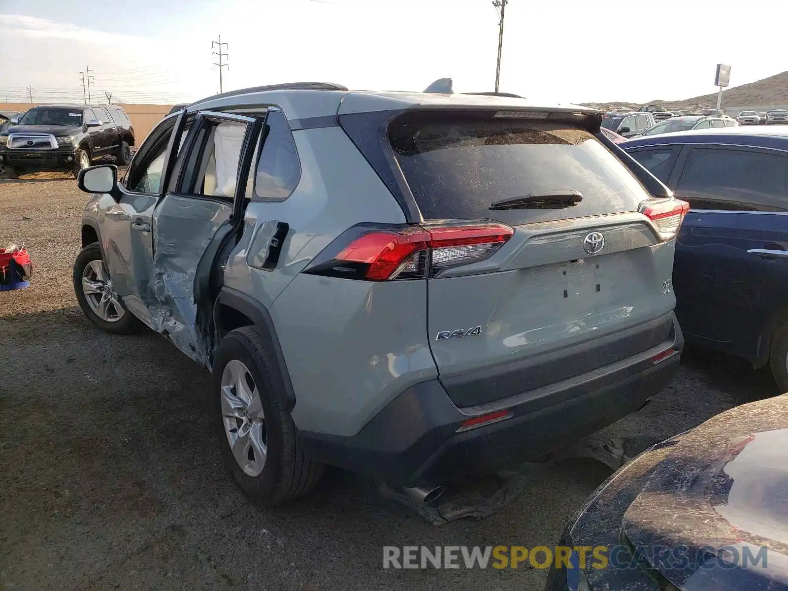 3 Photograph of a damaged car 2T3P1RFV6LC126061 TOYOTA RAV4 2020