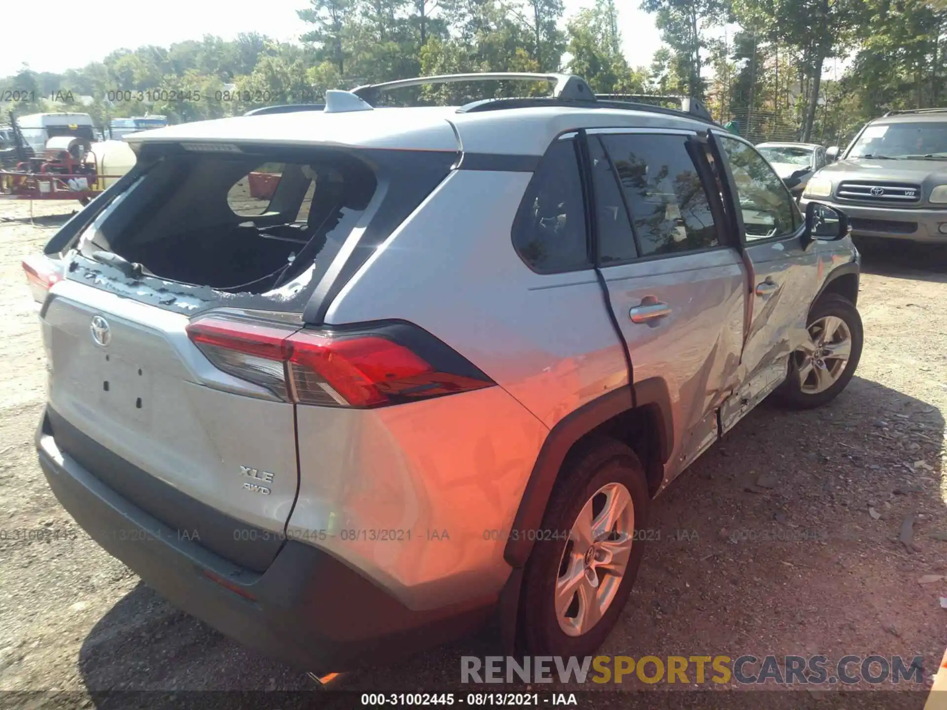 4 Photograph of a damaged car 2T3P1RFV6LC127825 TOYOTA RAV4 2020