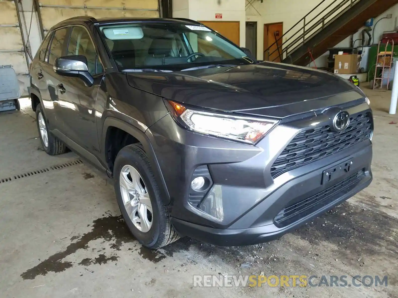 1 Photograph of a damaged car 2T3P1RFV6LC134032 TOYOTA RAV4 2020