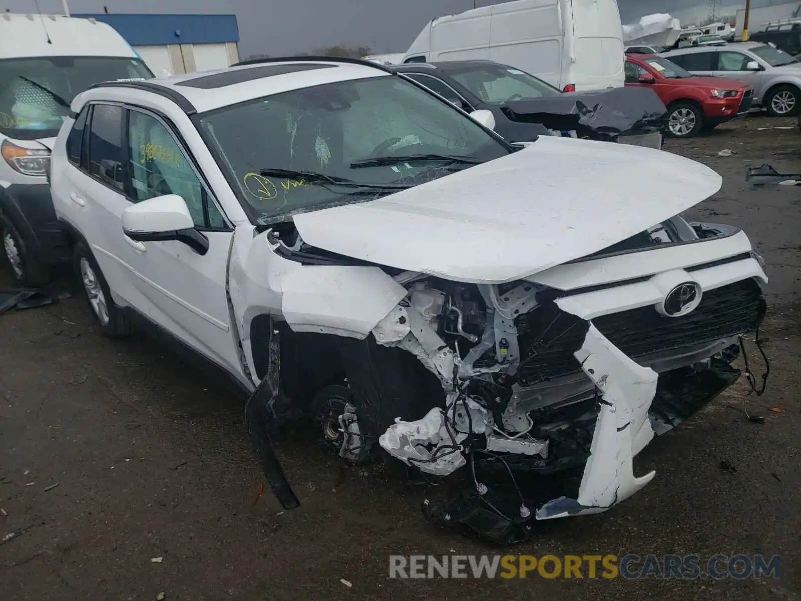 1 Photograph of a damaged car 2T3P1RFV6LC137531 TOYOTA RAV4 2020