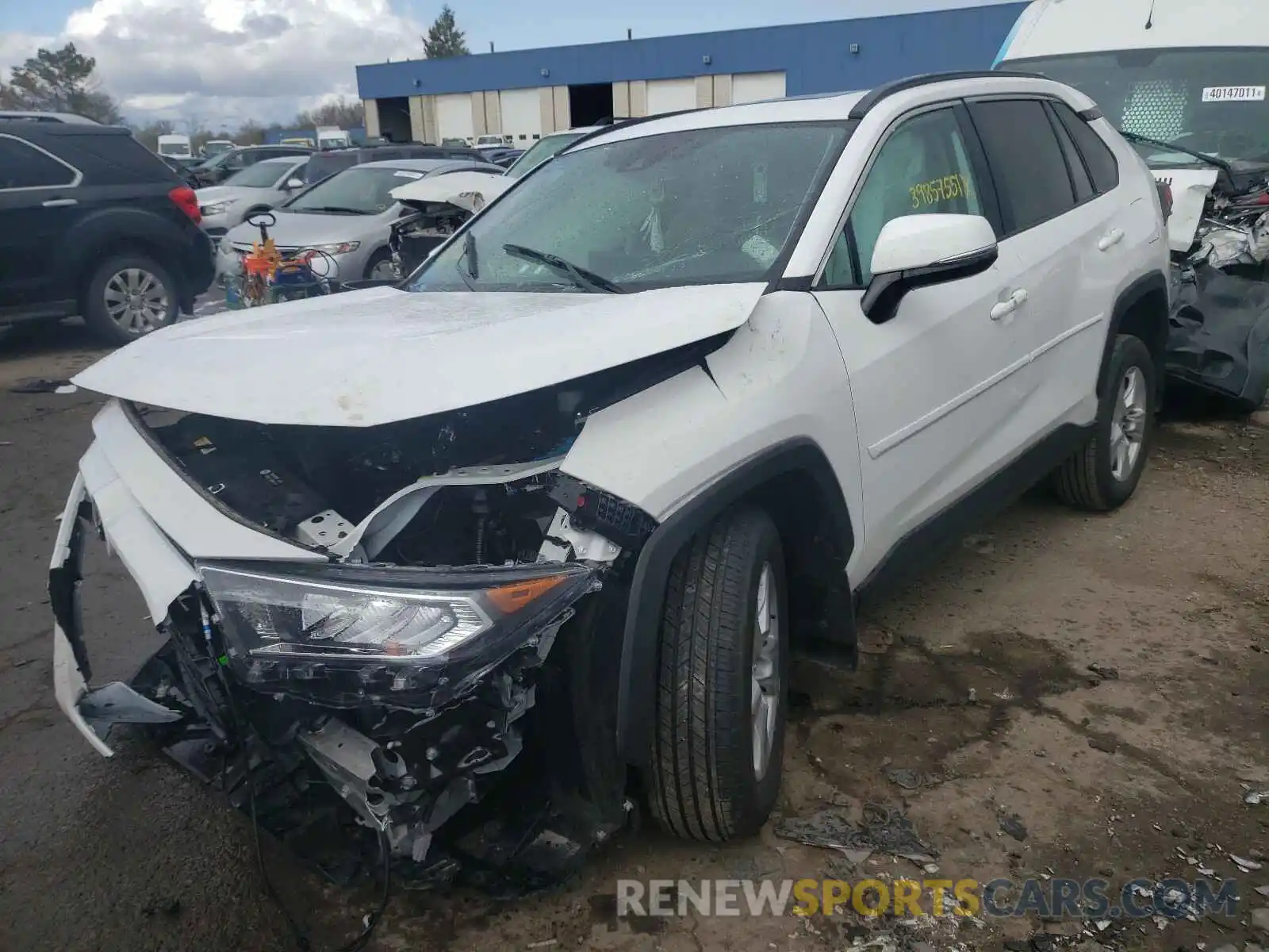 2 Photograph of a damaged car 2T3P1RFV6LC137531 TOYOTA RAV4 2020