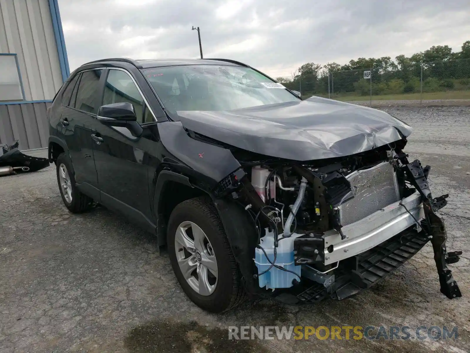 1 Photograph of a damaged car 2T3P1RFV6LW092959 TOYOTA RAV4 2020