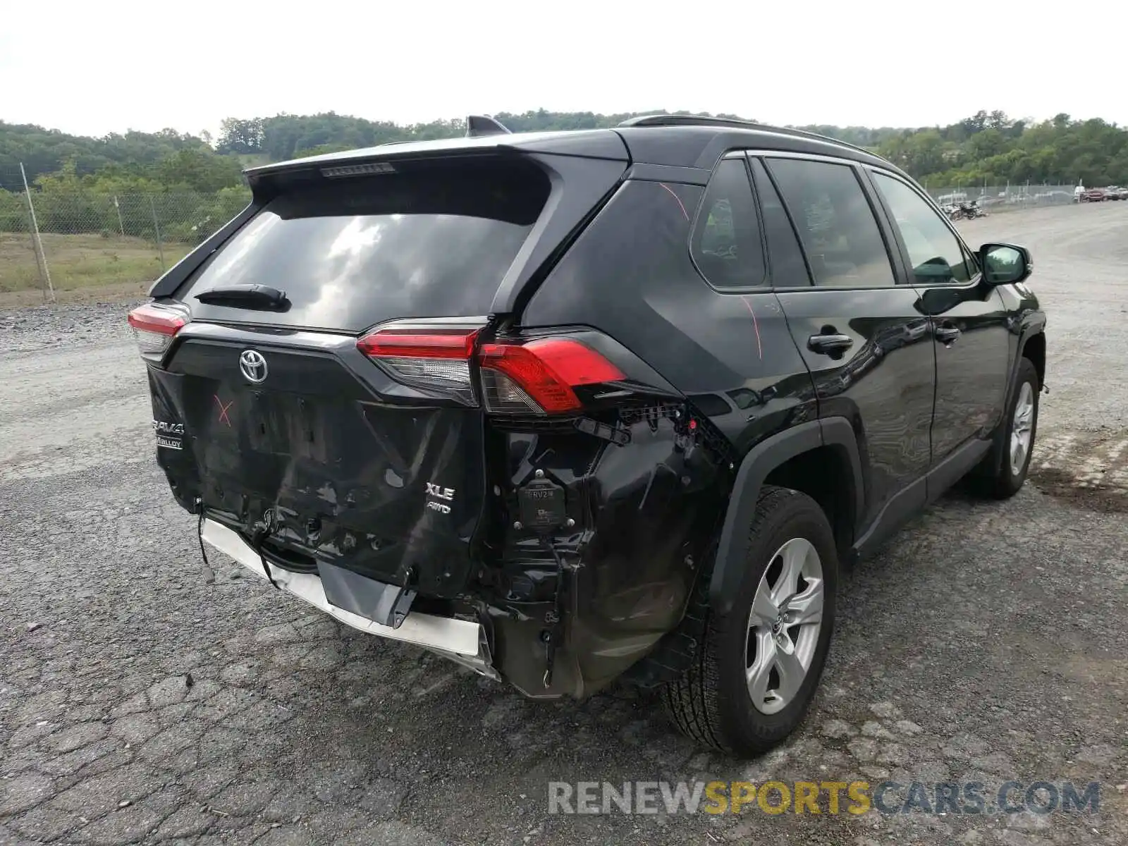 4 Photograph of a damaged car 2T3P1RFV6LW092959 TOYOTA RAV4 2020