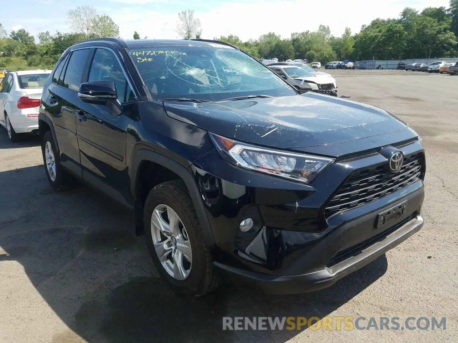 1 Photograph of a damaged car 2T3P1RFV6LW095215 TOYOTA RAV4 2020