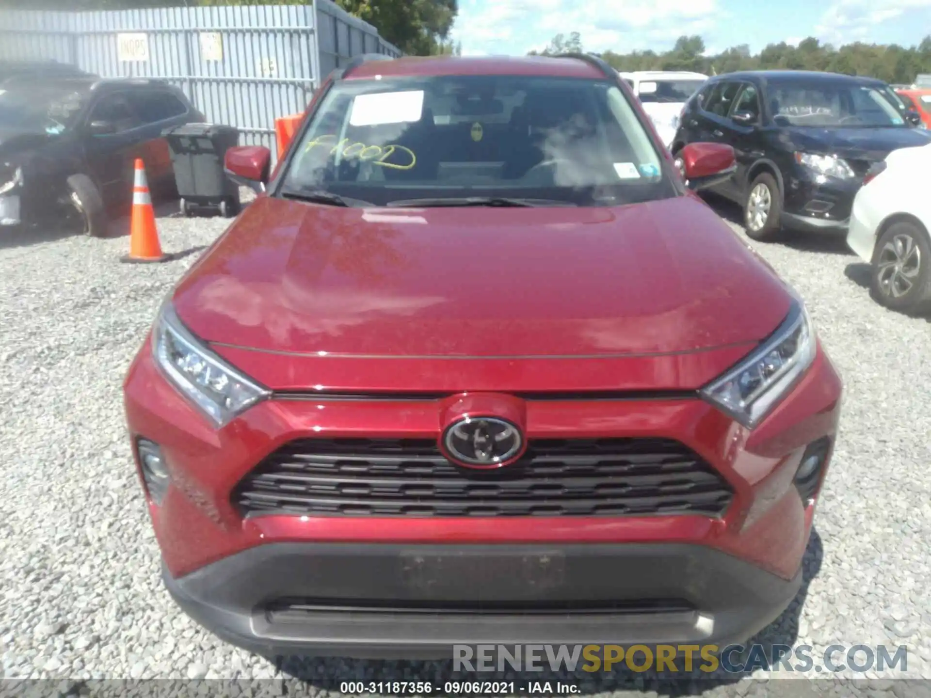 6 Photograph of a damaged car 2T3P1RFV6LW099541 TOYOTA RAV4 2020