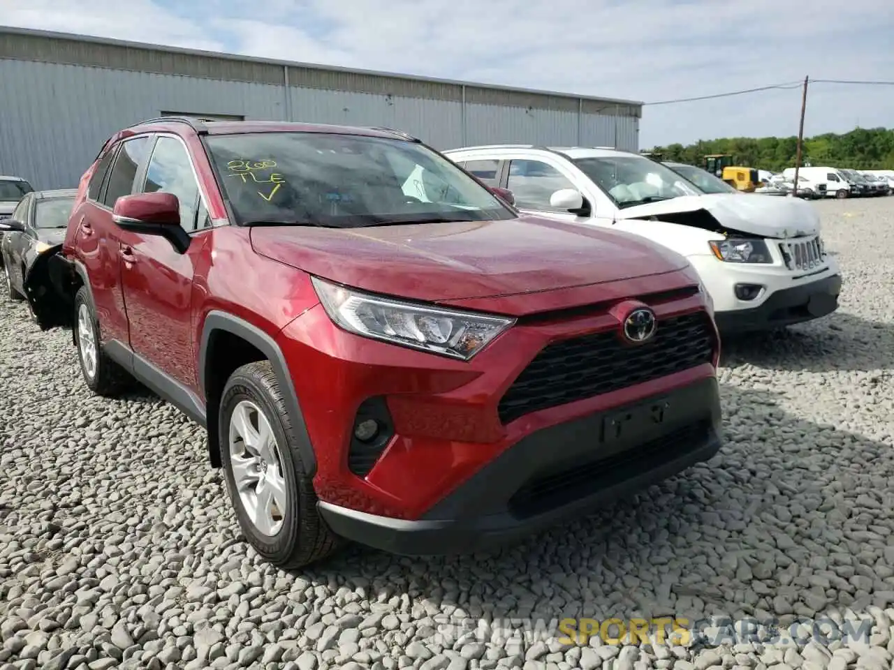 1 Photograph of a damaged car 2T3P1RFV6LW101840 TOYOTA RAV4 2020