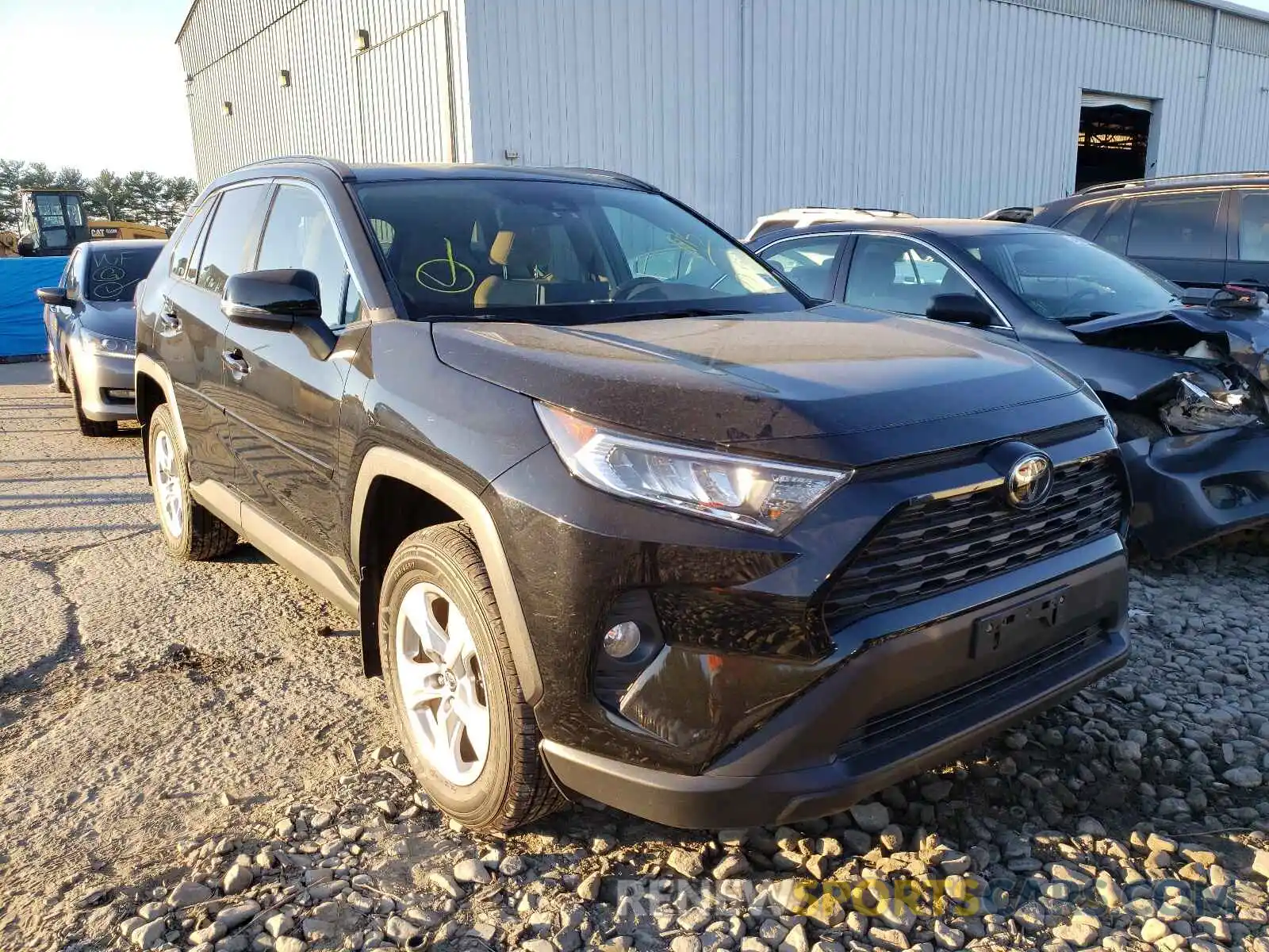 1 Photograph of a damaged car 2T3P1RFV6LW104057 TOYOTA RAV4 2020