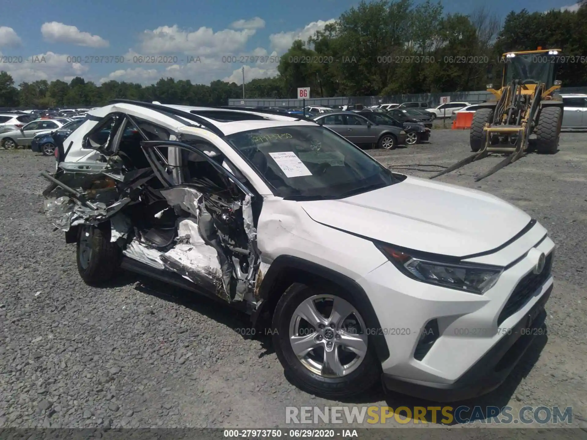 6 Photograph of a damaged car 2T3P1RFV6LW106892 TOYOTA RAV4 2020