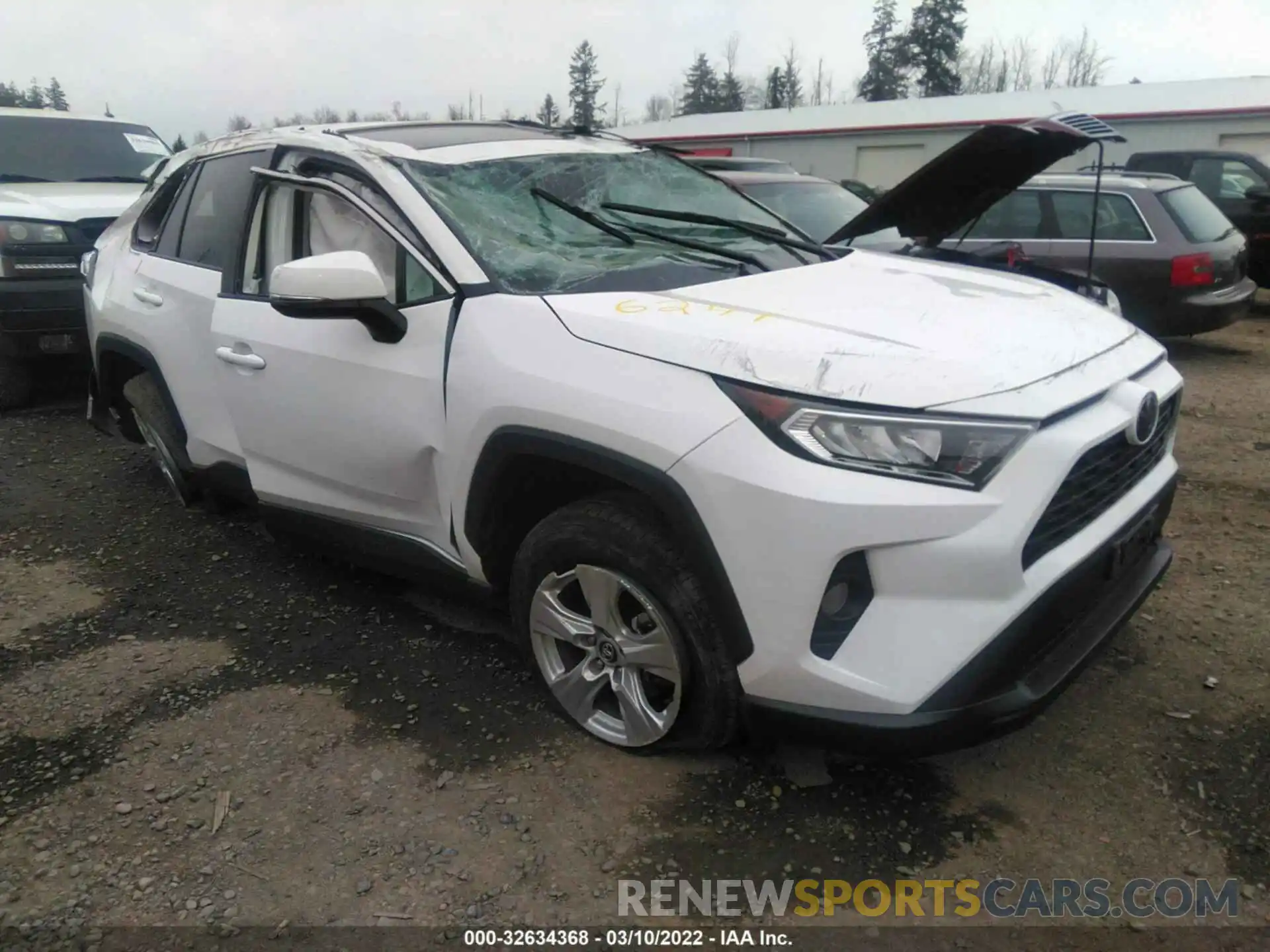 1 Фотография поврежденного автомобиля 2T3P1RFV6LW119626 TOYOTA RAV4 2020