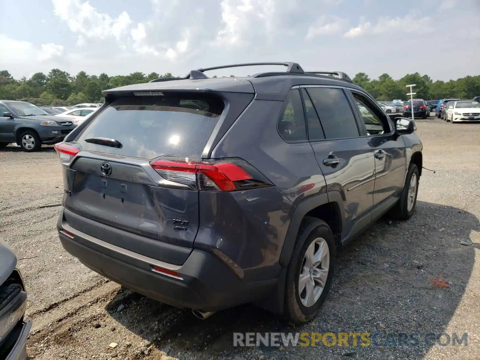 4 Photograph of a damaged car 2T3P1RFV6LW135146 TOYOTA RAV4 2020