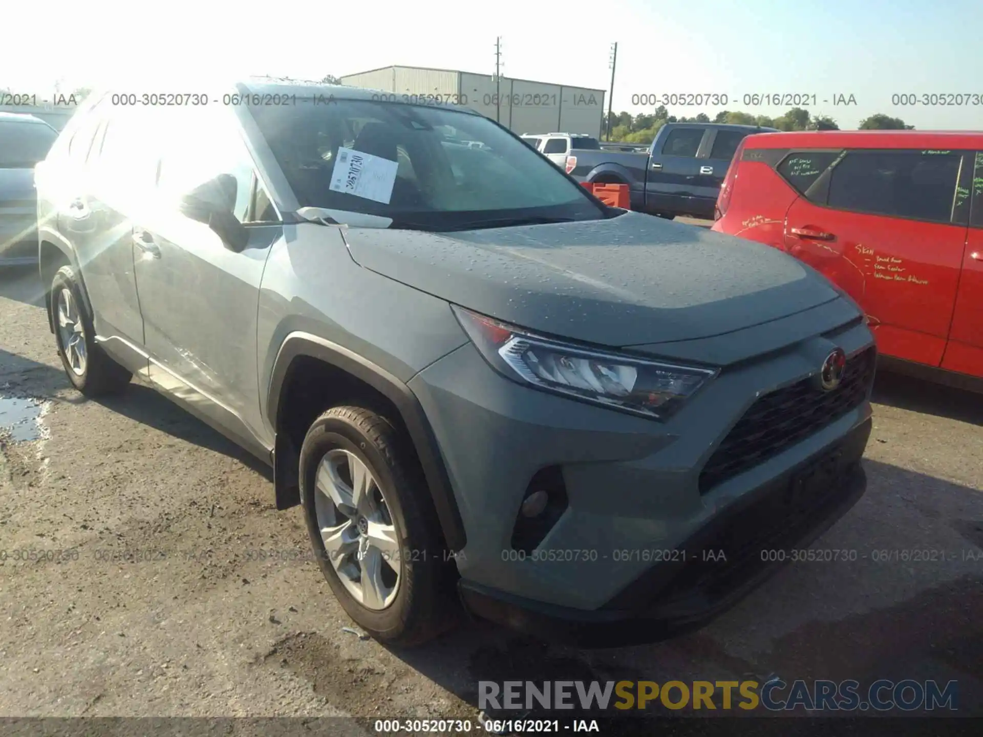 1 Фотография поврежденного автомобиля 2T3P1RFV6LW135163 TOYOTA RAV4 2020