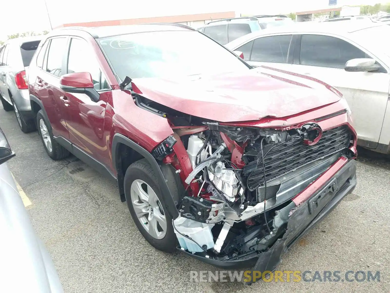 1 Photograph of a damaged car 2T3P1RFV6LW137253 TOYOTA RAV4 2020