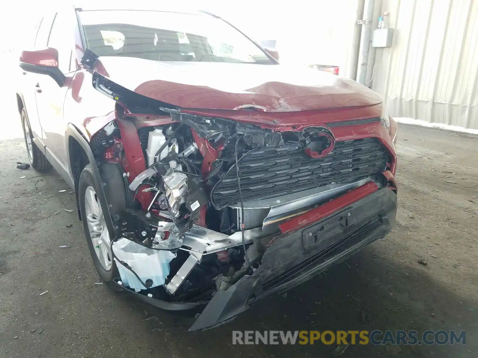 9 Photograph of a damaged car 2T3P1RFV6LW137253 TOYOTA RAV4 2020