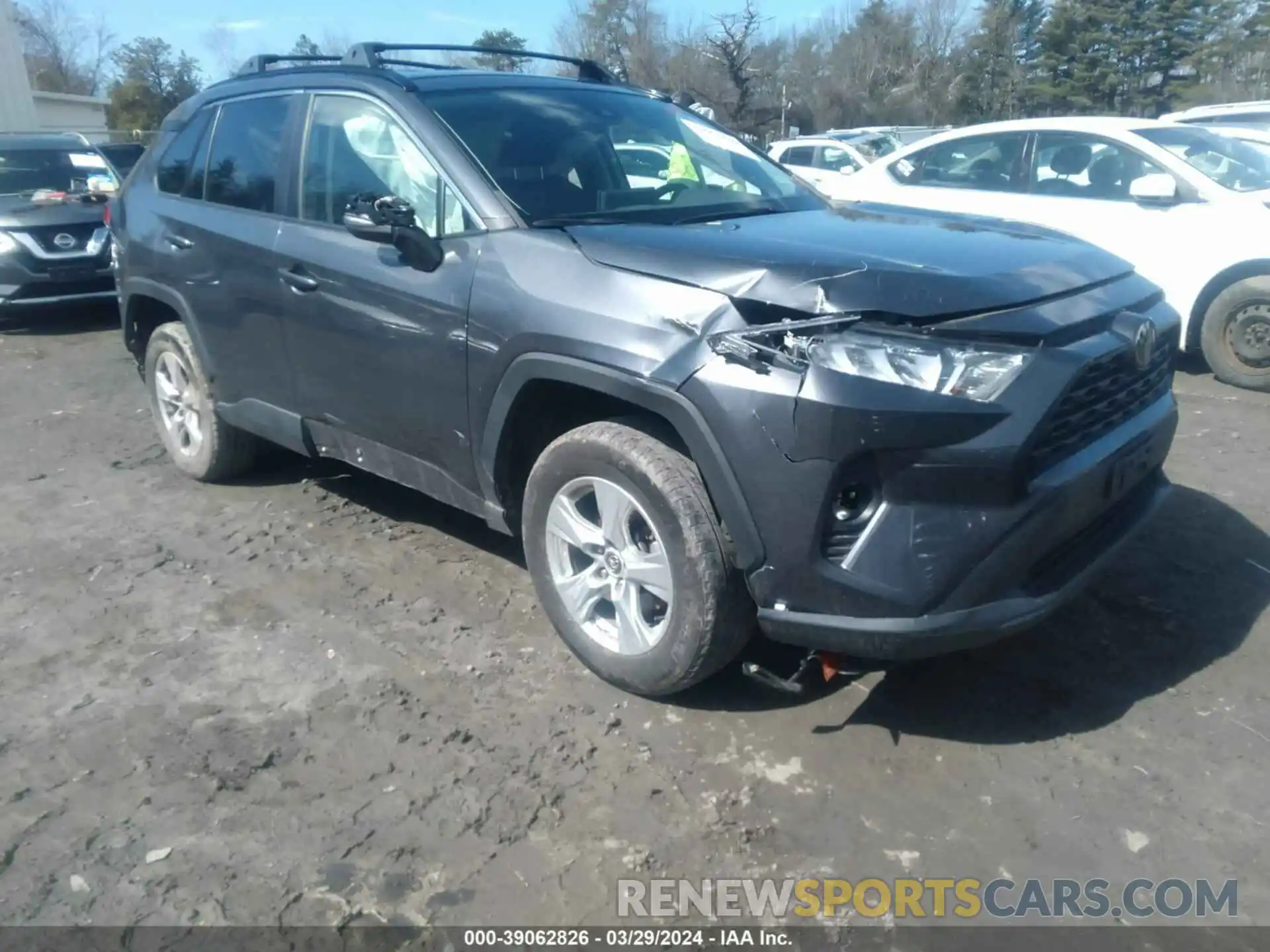 1 Photograph of a damaged car 2T3P1RFV6LW137477 TOYOTA RAV4 2020