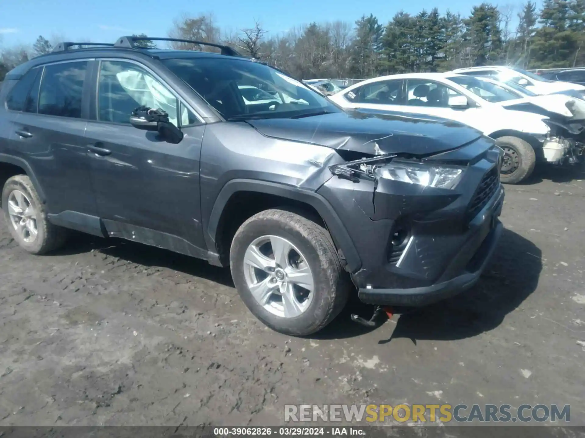 13 Photograph of a damaged car 2T3P1RFV6LW137477 TOYOTA RAV4 2020