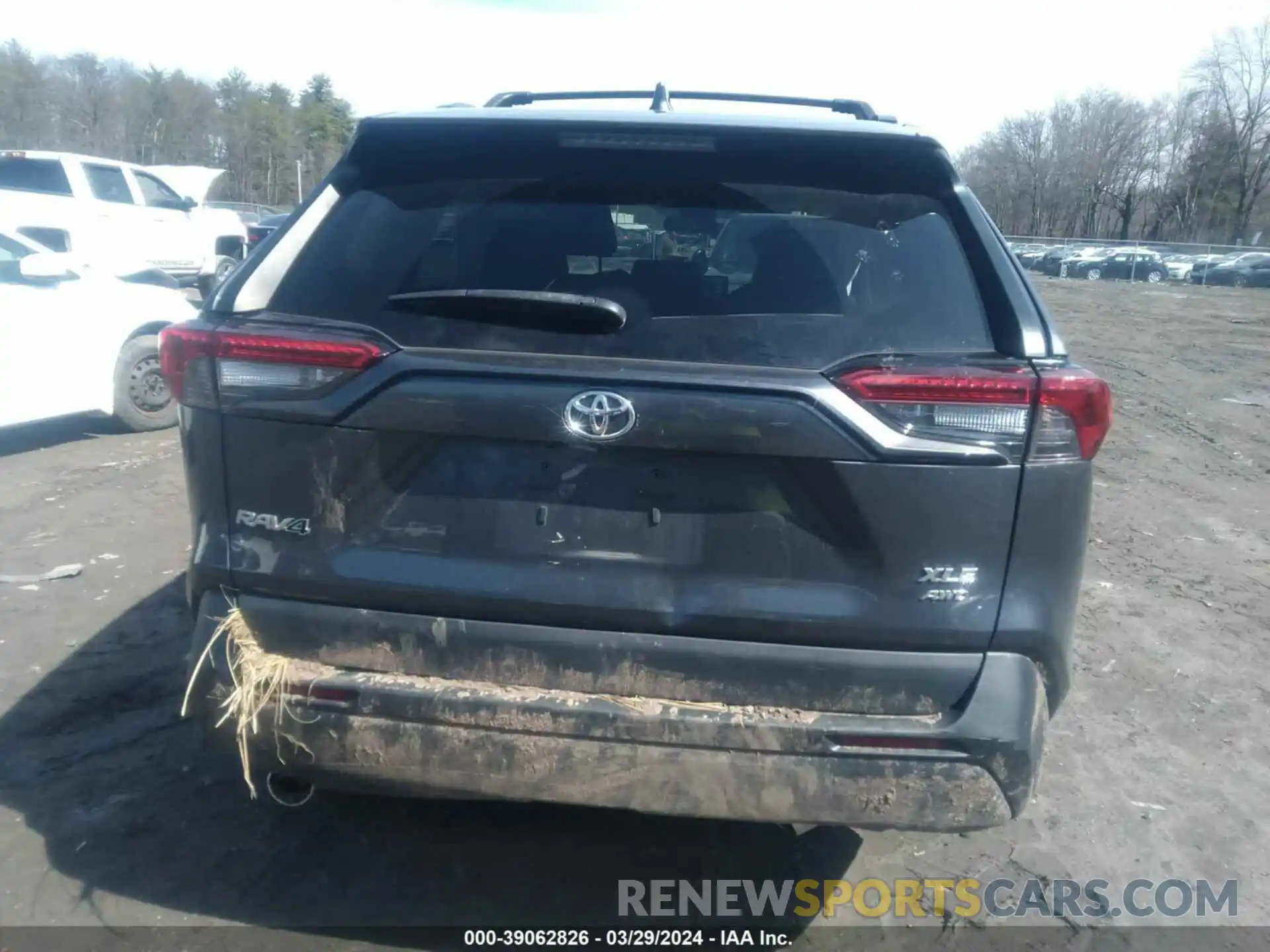 16 Photograph of a damaged car 2T3P1RFV6LW137477 TOYOTA RAV4 2020