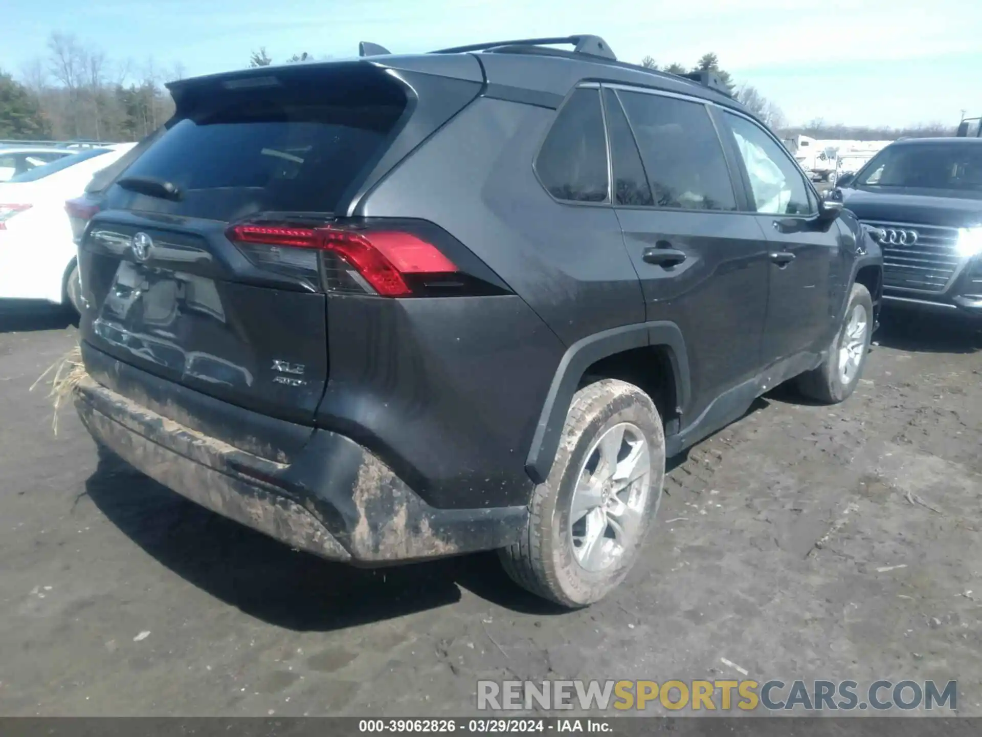 4 Photograph of a damaged car 2T3P1RFV6LW137477 TOYOTA RAV4 2020