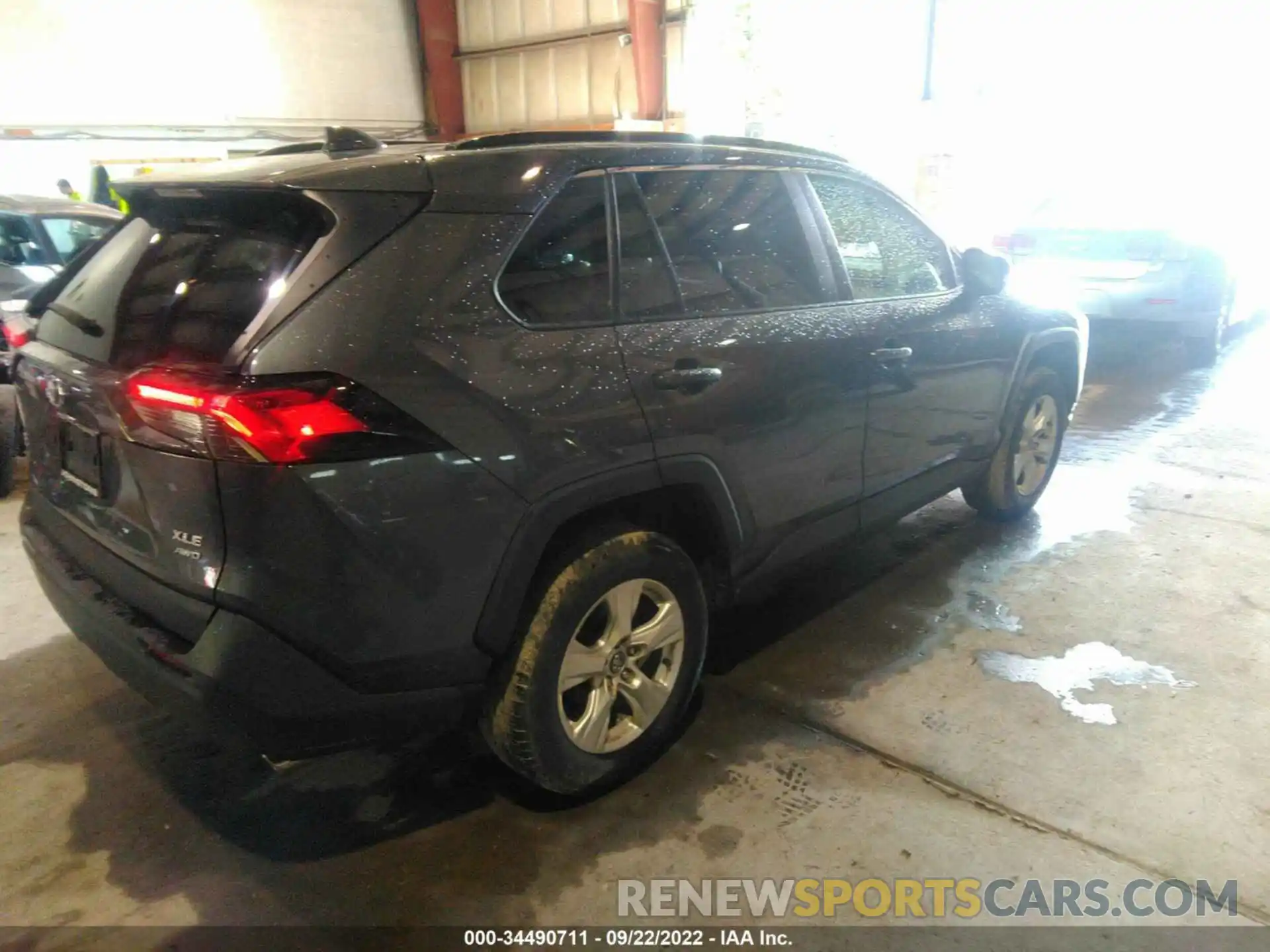 4 Photograph of a damaged car 2T3P1RFV7LC065111 TOYOTA RAV4 2020