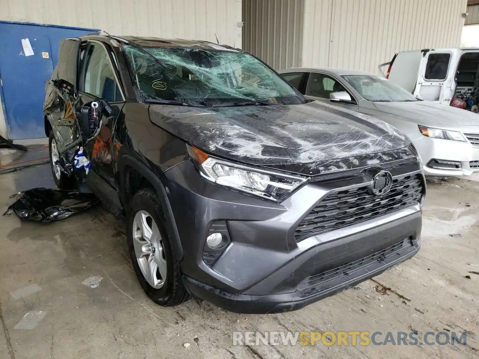 1 Photograph of a damaged car 2T3P1RFV7LC084581 TOYOTA RAV4 2020