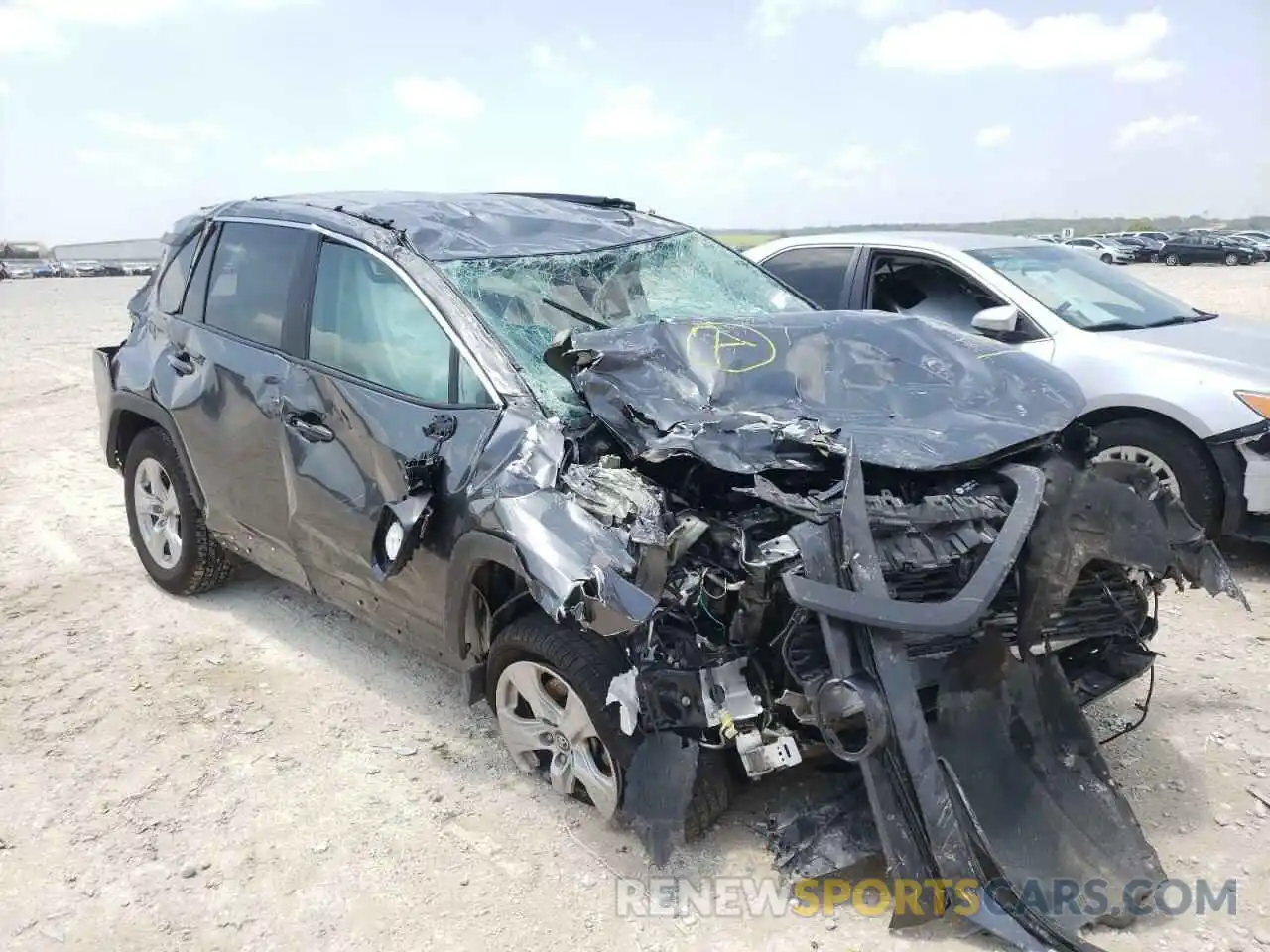 1 Photograph of a damaged car 2T3P1RFV7LC085245 TOYOTA RAV4 2020