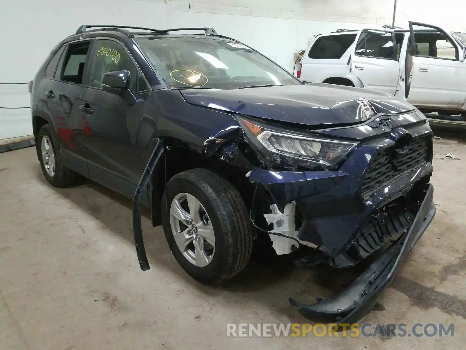 1 Photograph of a damaged car 2T3P1RFV7LC085441 TOYOTA RAV4 2020