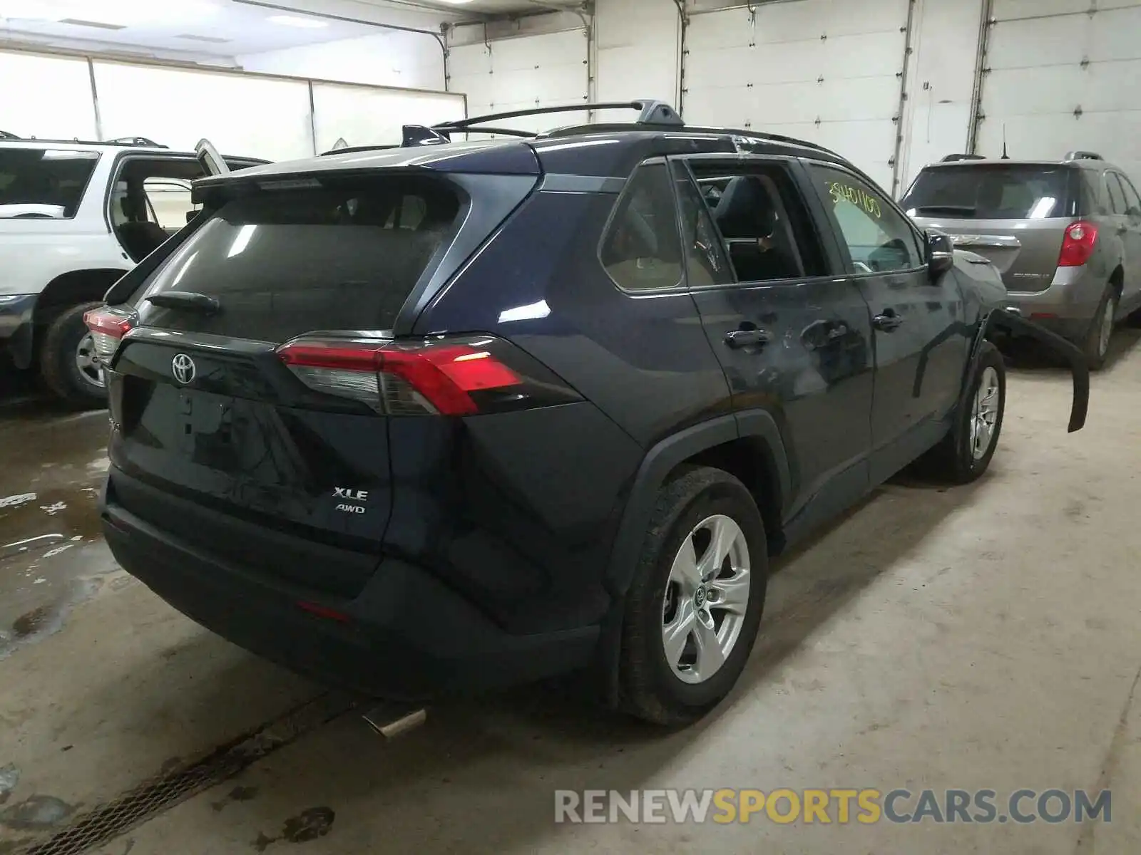 4 Photograph of a damaged car 2T3P1RFV7LC085441 TOYOTA RAV4 2020