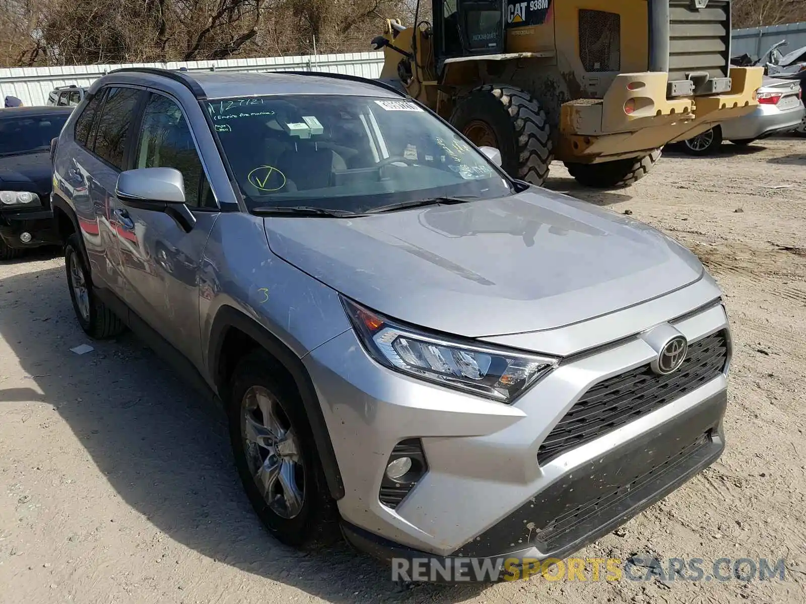 1 Photograph of a damaged car 2T3P1RFV7LC090218 TOYOTA RAV4 2020