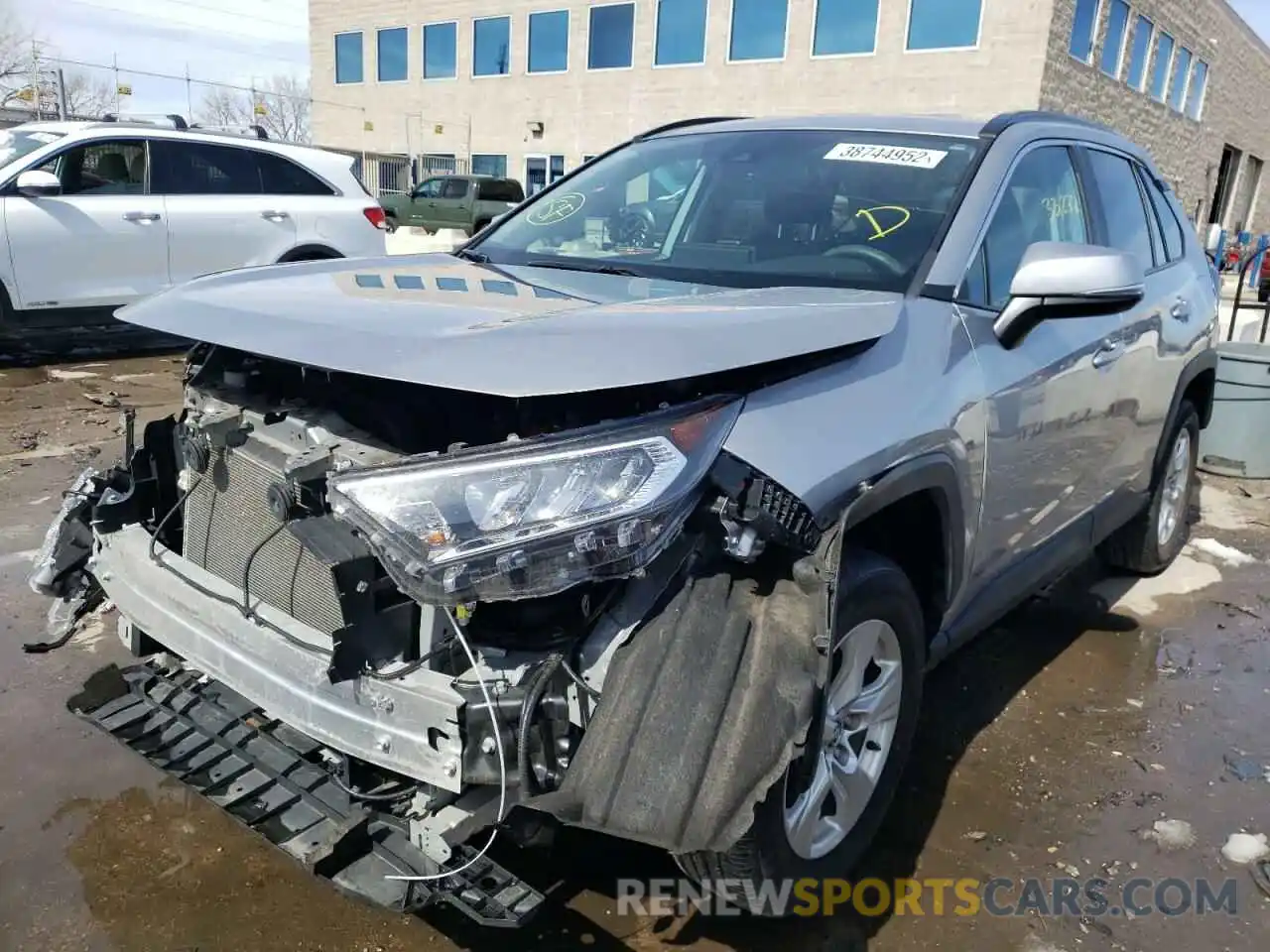 2 Фотография поврежденного автомобиля 2T3P1RFV7LC093894 TOYOTA RAV4 2020