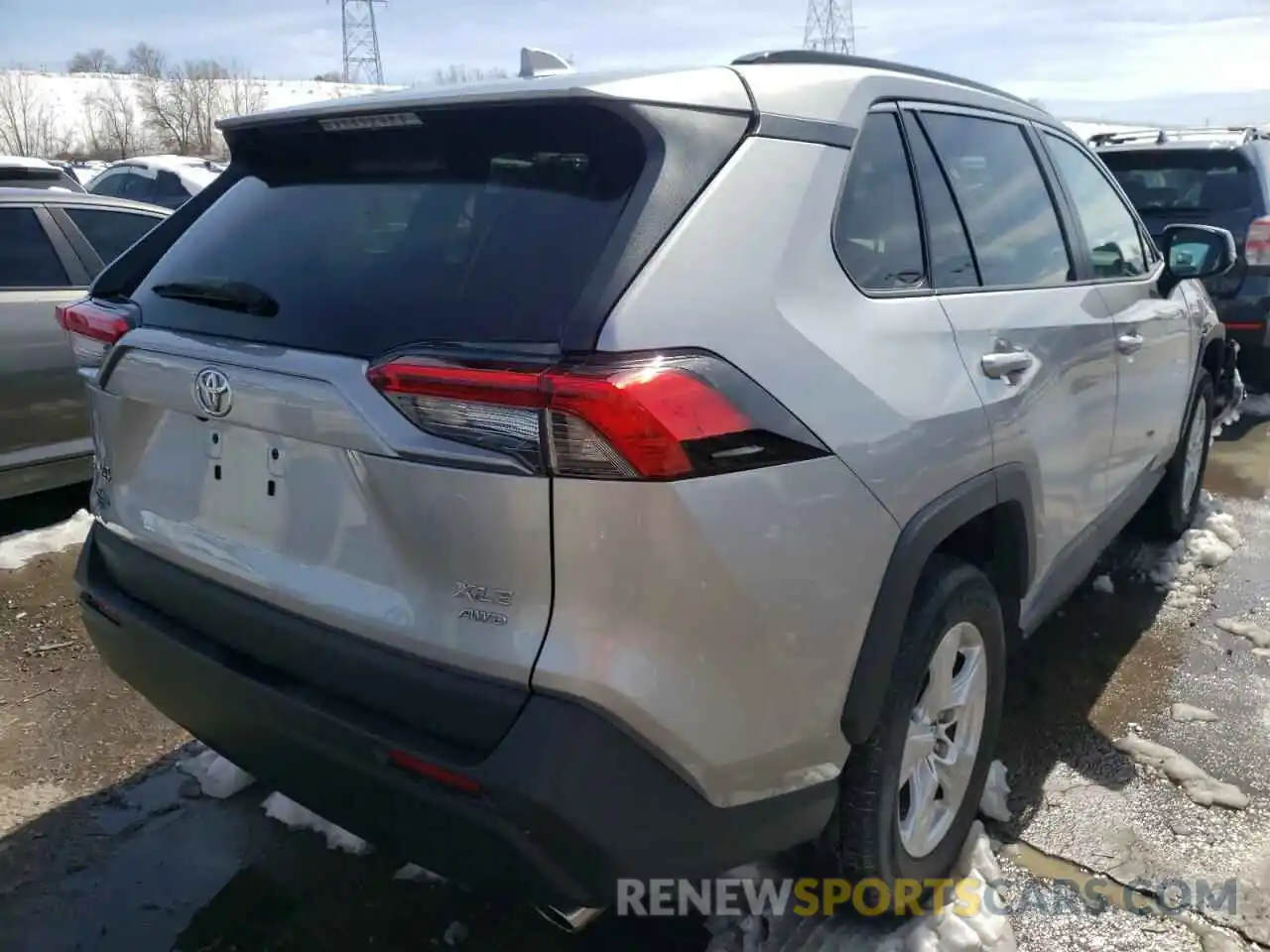 4 Photograph of a damaged car 2T3P1RFV7LC093894 TOYOTA RAV4 2020