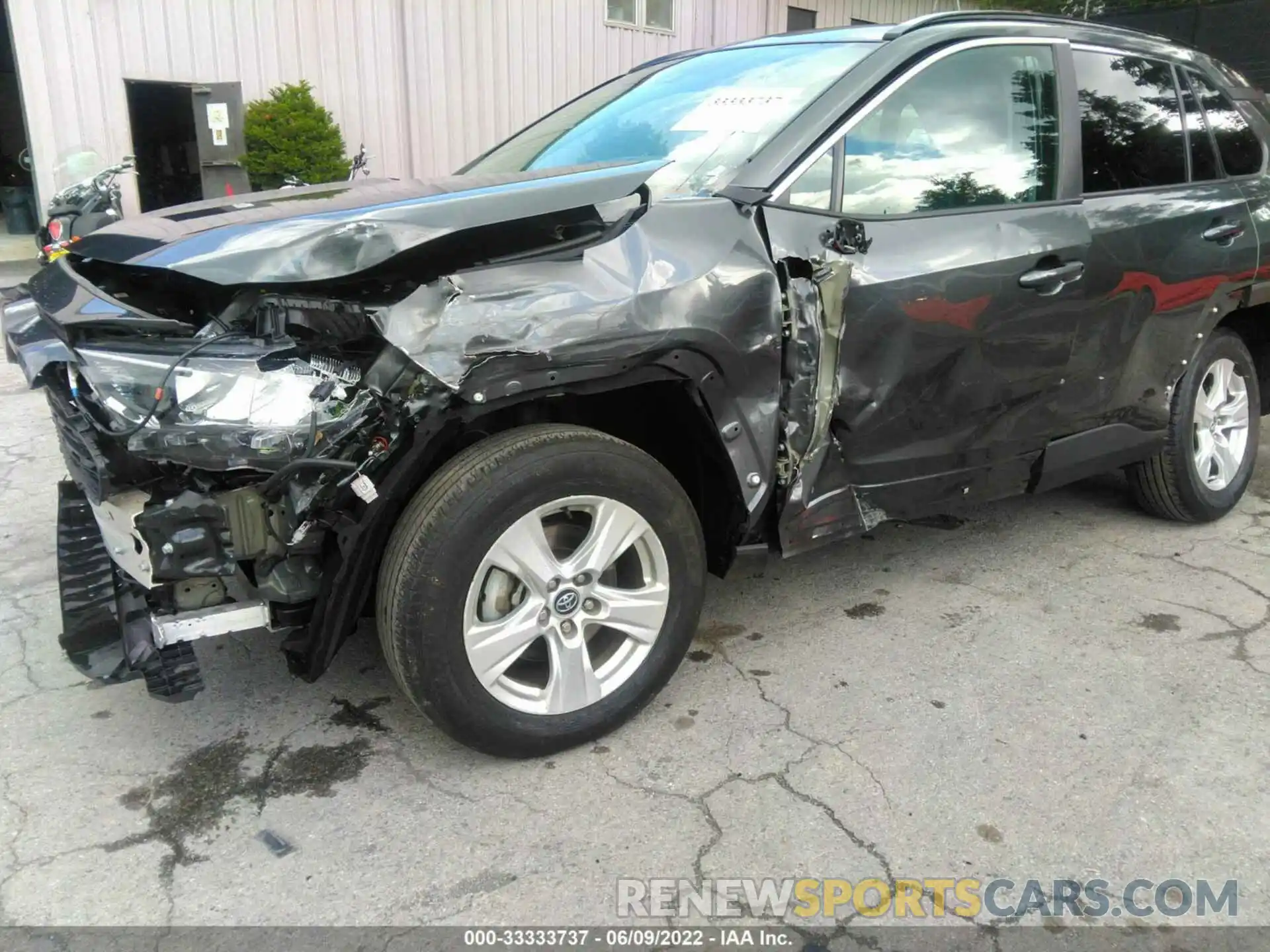 6 Photograph of a damaged car 2T3P1RFV7LC101458 TOYOTA RAV4 2020