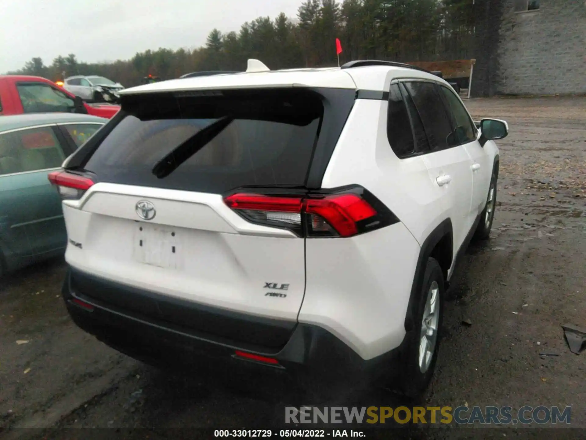 4 Photograph of a damaged car 2T3P1RFV7LC106000 TOYOTA RAV4 2020