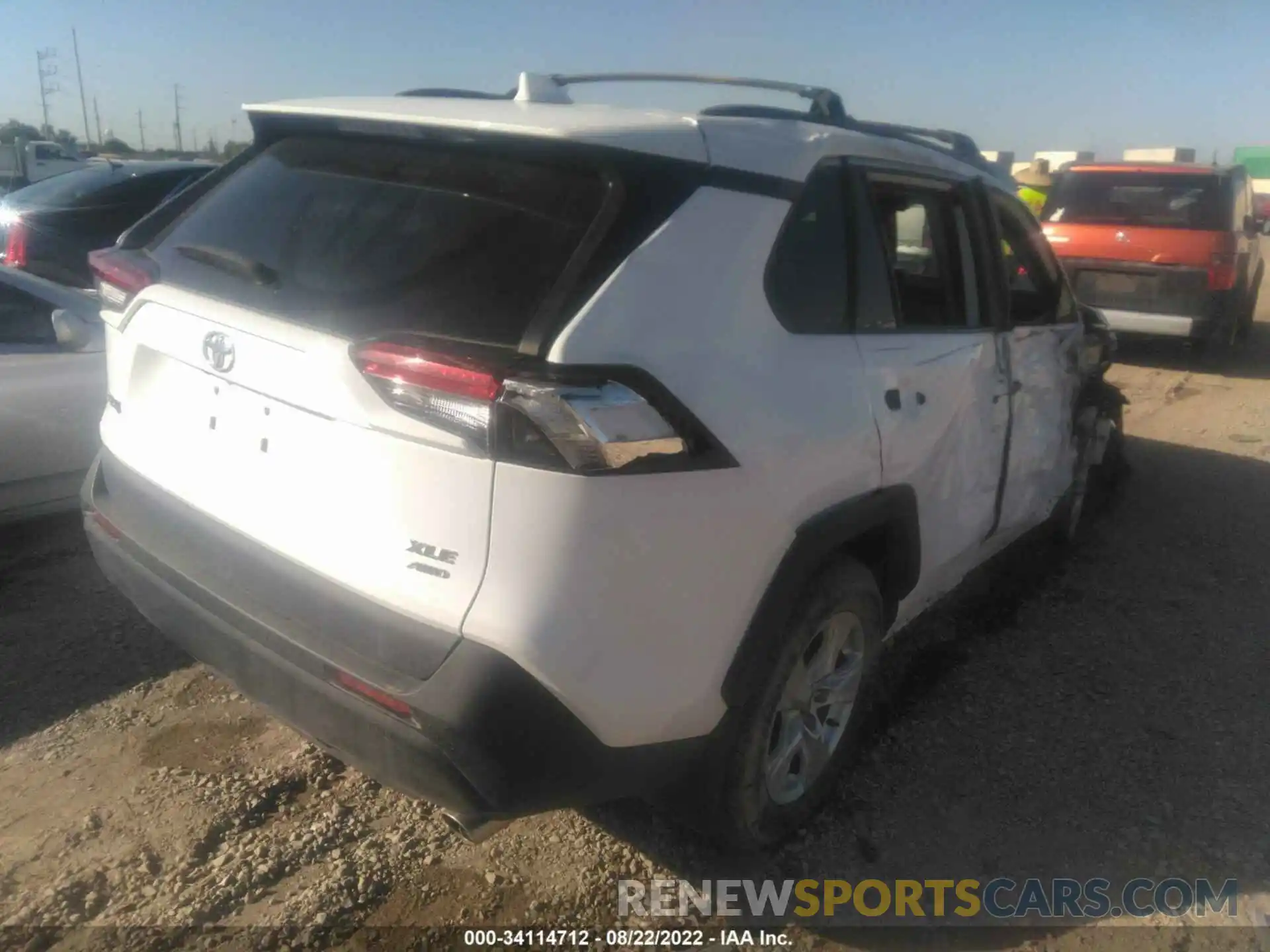 4 Фотография поврежденного автомобиля 2T3P1RFV7LC133911 TOYOTA RAV4 2020