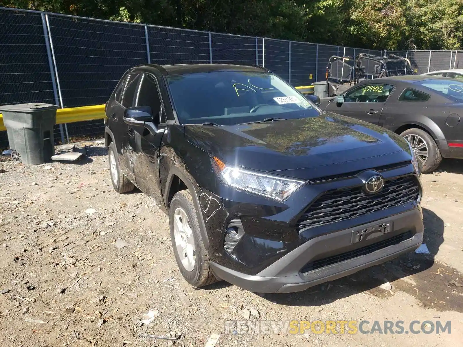 1 Photograph of a damaged car 2T3P1RFV7LW106514 TOYOTA RAV4 2020