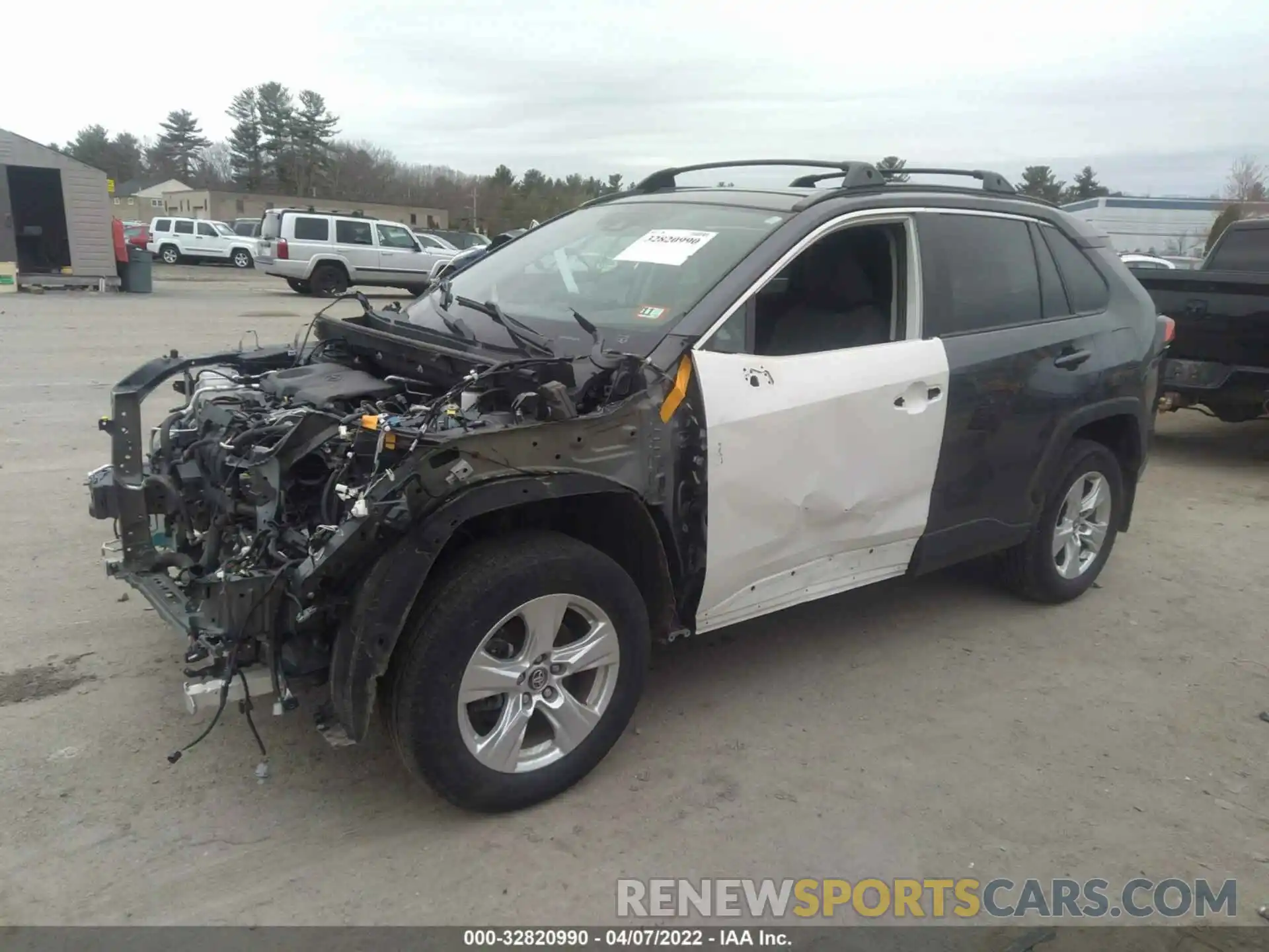 2 Photograph of a damaged car 2T3P1RFV7LW125693 TOYOTA RAV4 2020