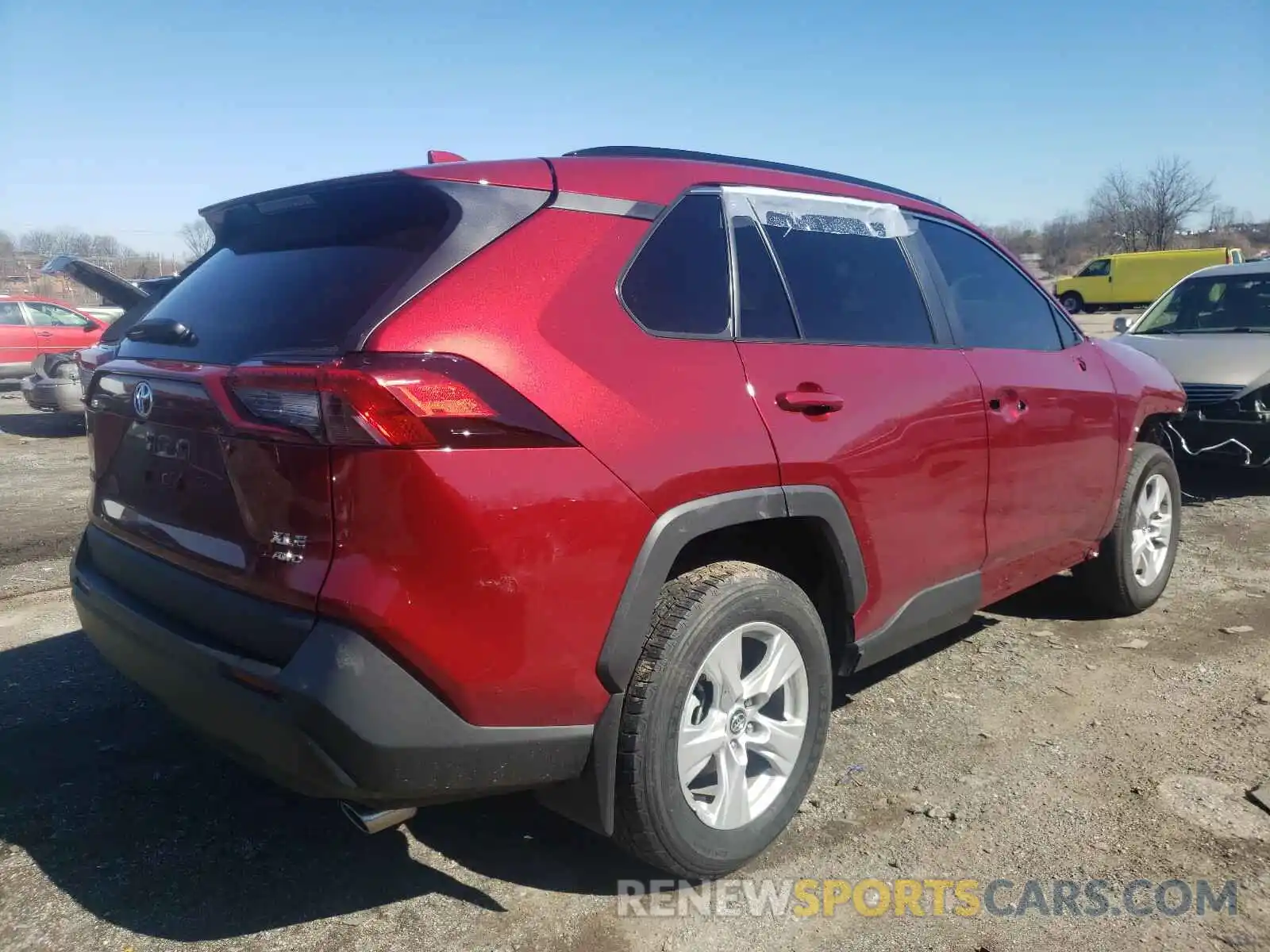 4 Photograph of a damaged car 2T3P1RFV7LW129338 TOYOTA RAV4 2020