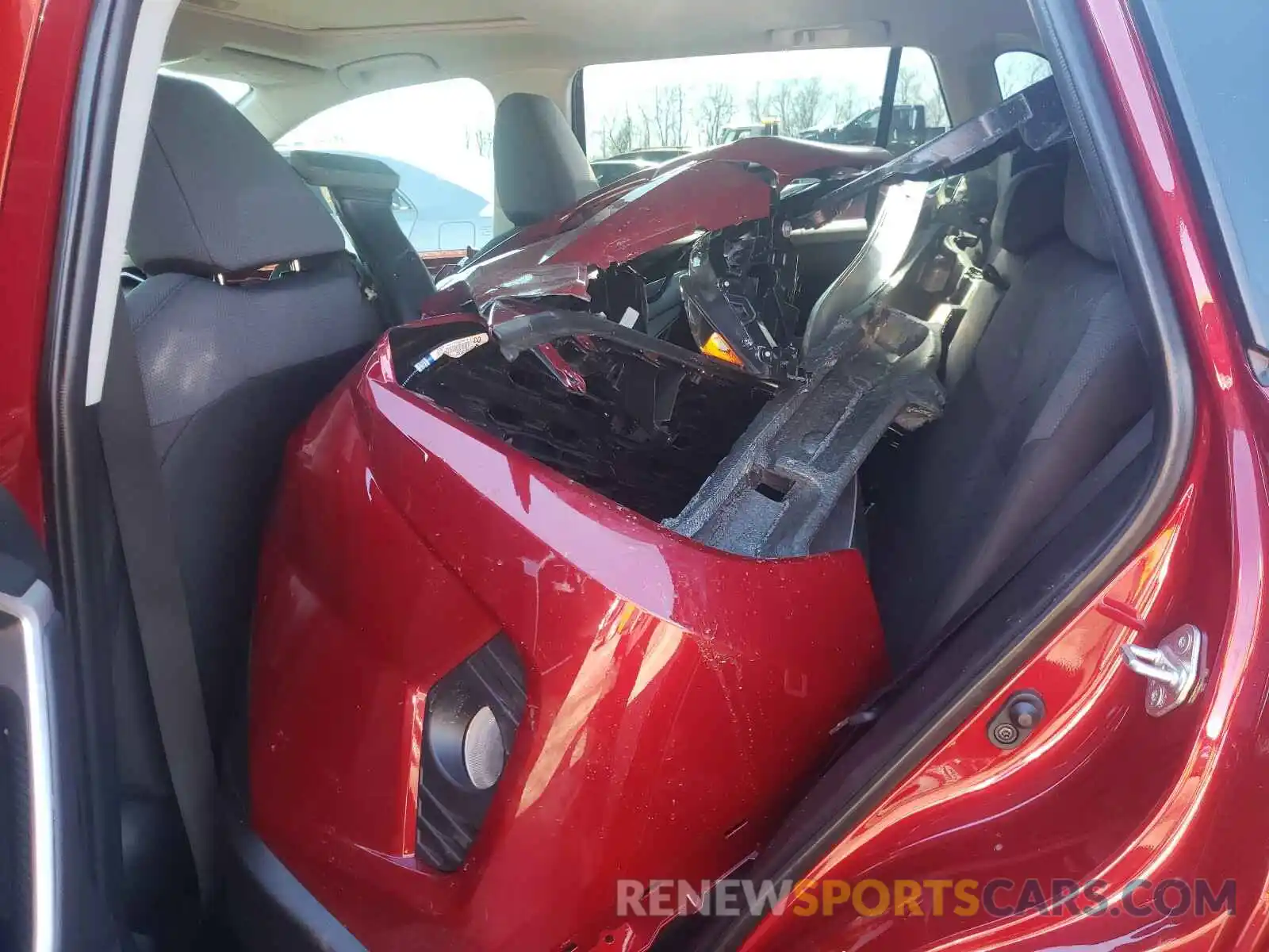 6 Photograph of a damaged car 2T3P1RFV7LW129338 TOYOTA RAV4 2020