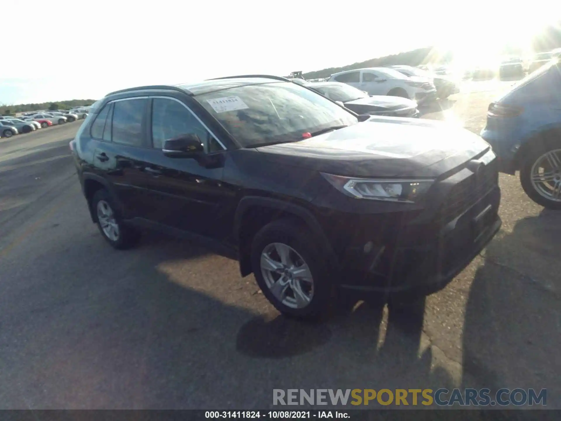 1 Photograph of a damaged car 2T3P1RFV8LC065375 TOYOTA RAV4 2020