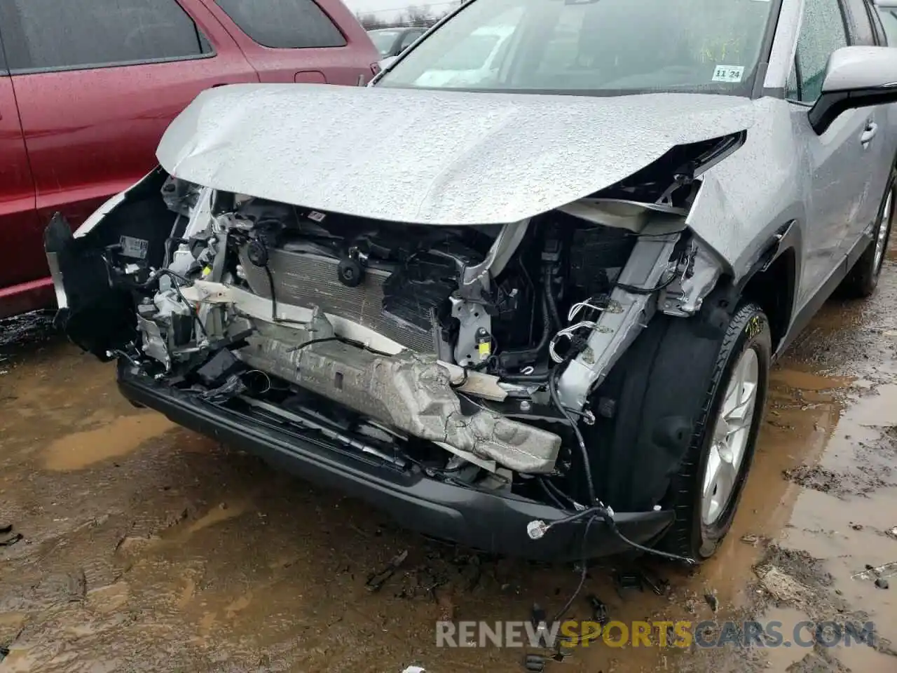 9 Photograph of a damaged car 2T3P1RFV8LC067756 TOYOTA RAV4 2020