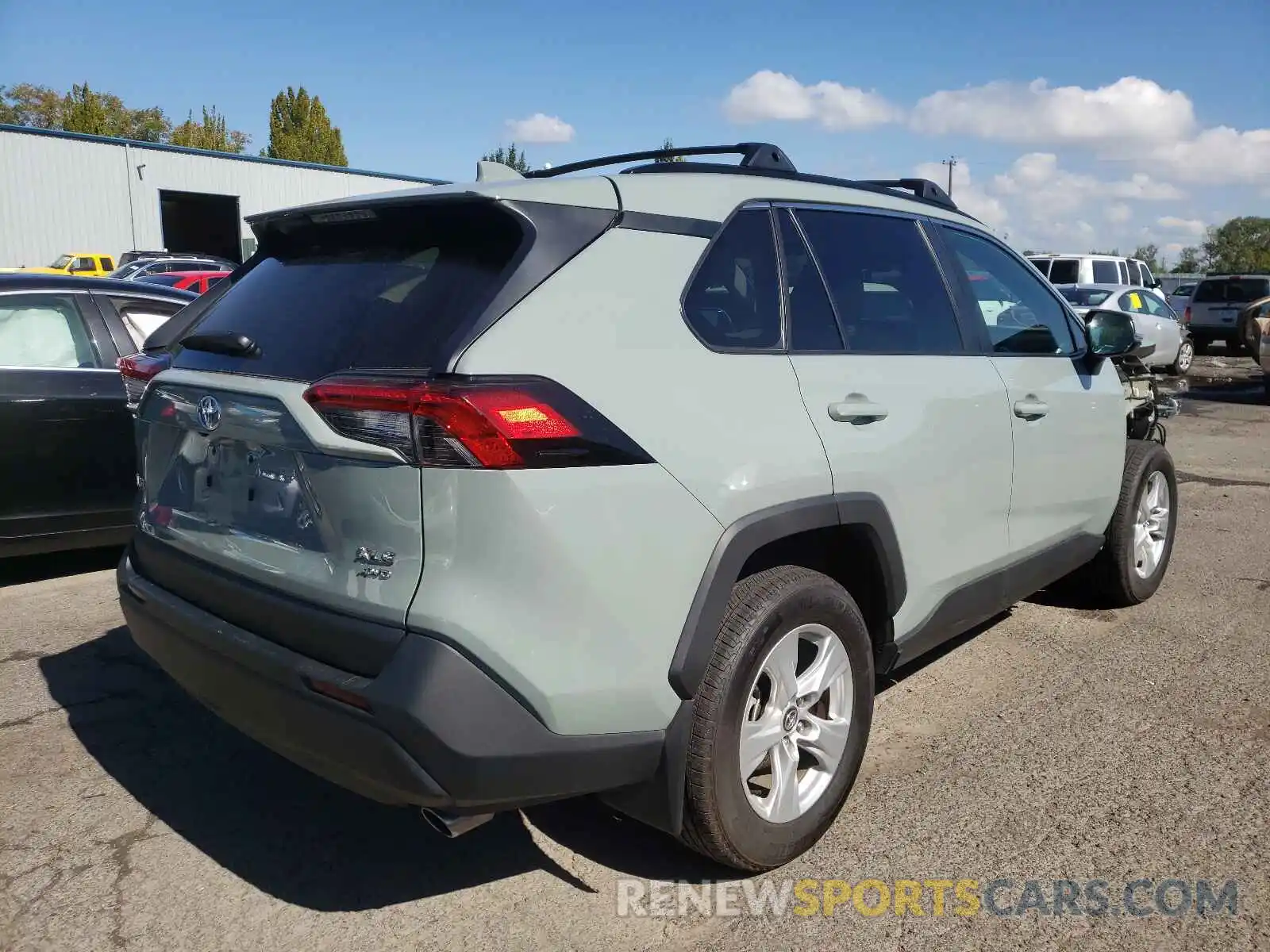 4 Photograph of a damaged car 2T3P1RFV8LC069085 TOYOTA RAV4 2020