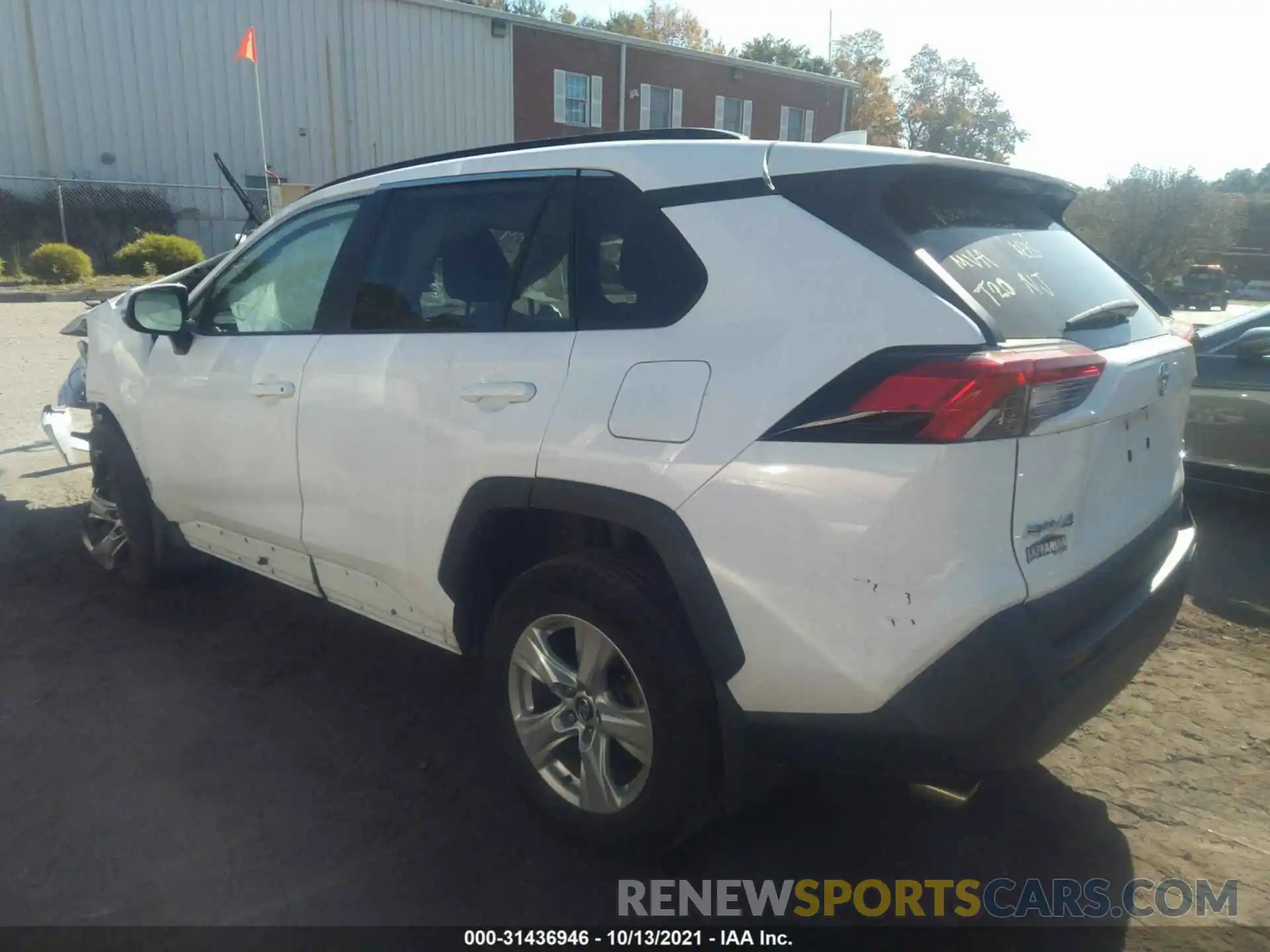 3 Photograph of a damaged car 2T3P1RFV8LC071161 TOYOTA RAV4 2020