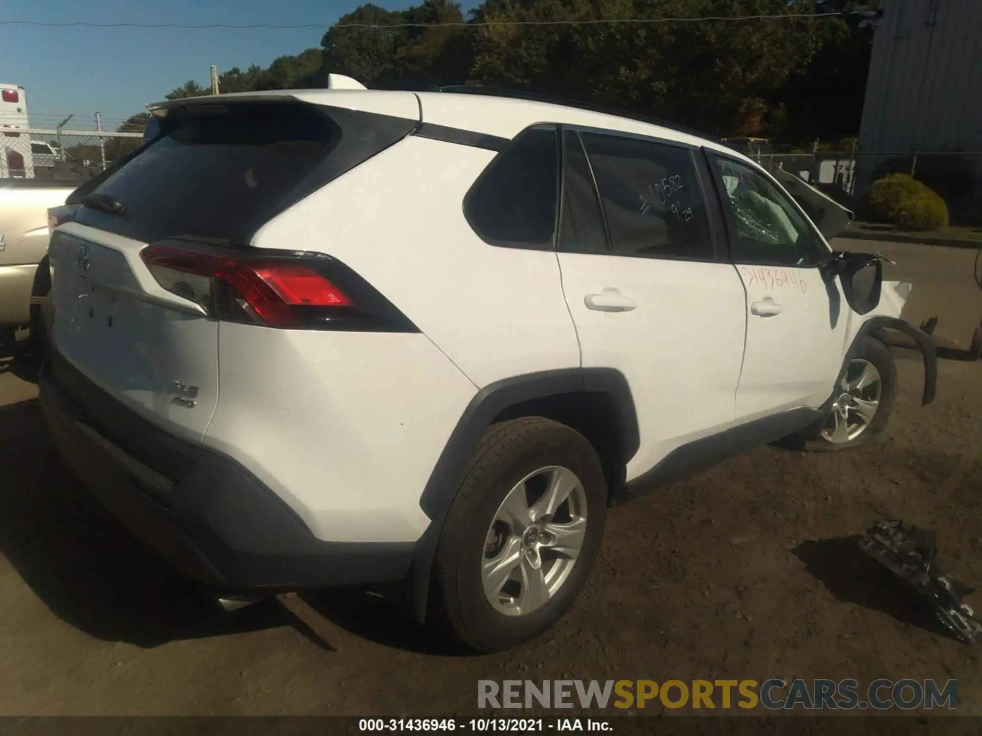 4 Photograph of a damaged car 2T3P1RFV8LC071161 TOYOTA RAV4 2020