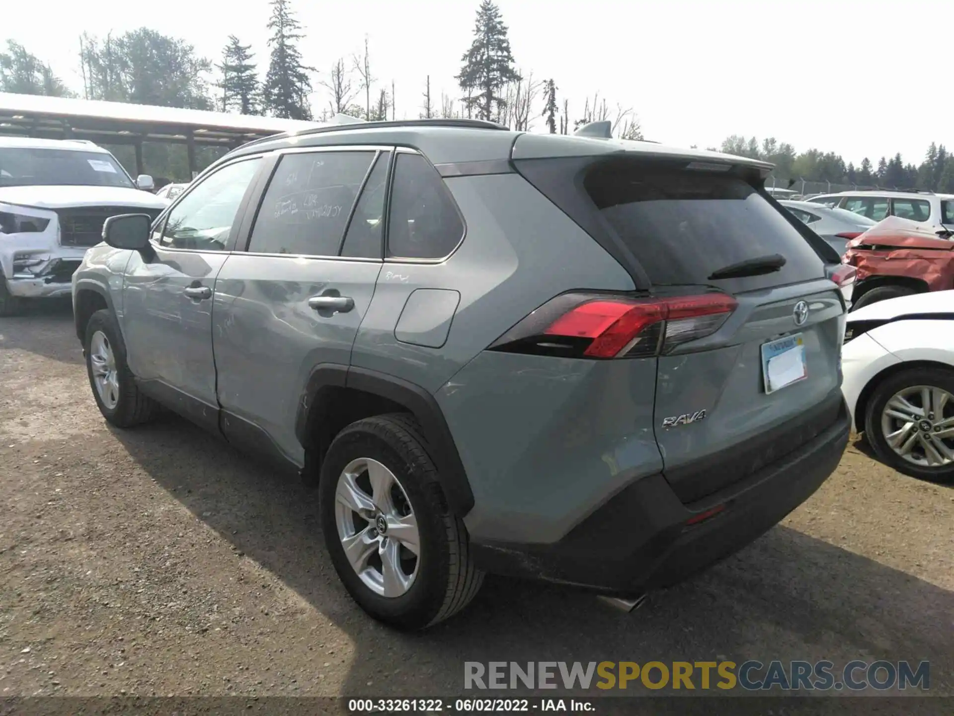 3 Photograph of a damaged car 2T3P1RFV8LC080457 TOYOTA RAV4 2020