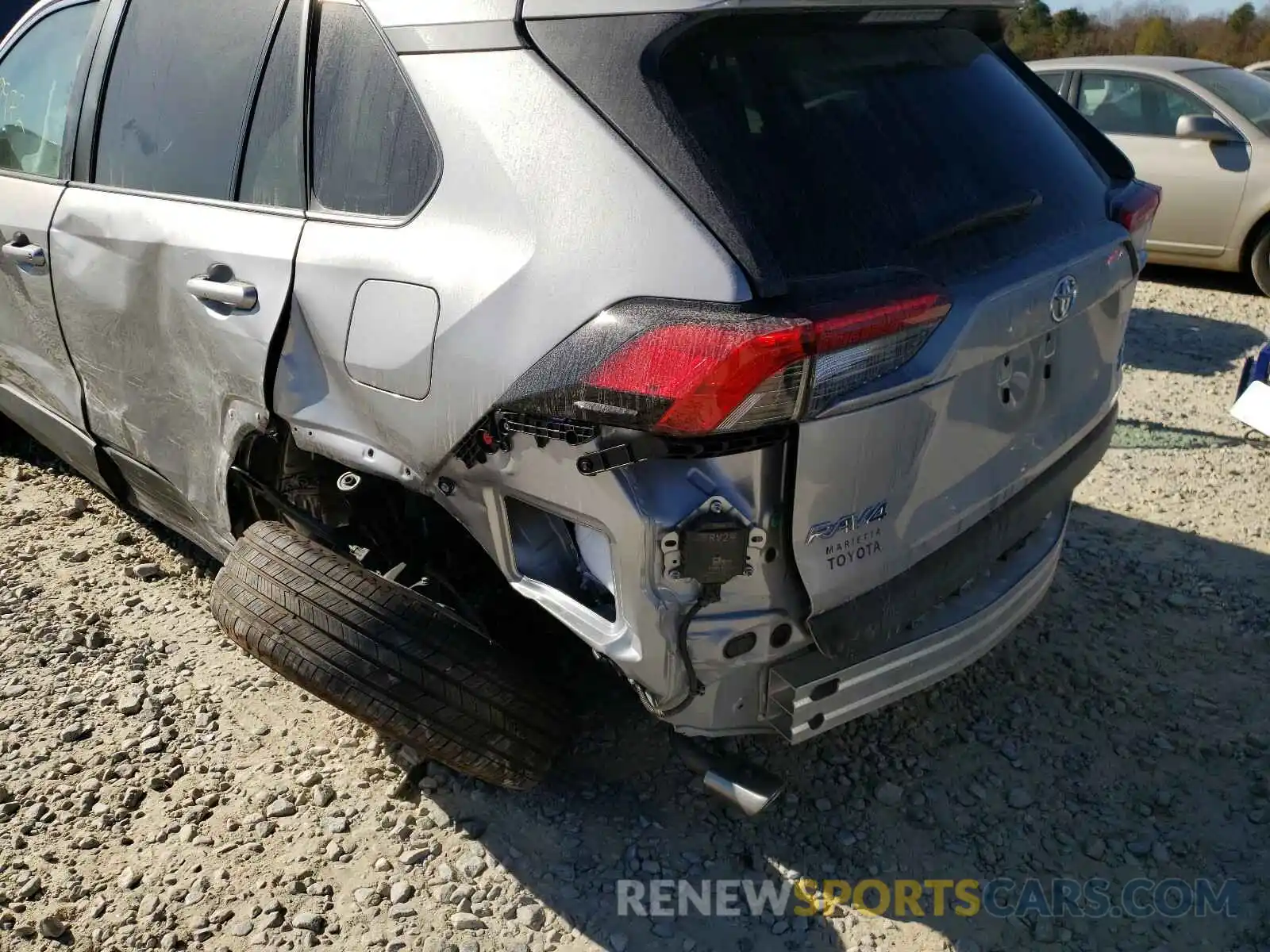 9 Photograph of a damaged car 2T3P1RFV8LC083620 TOYOTA RAV4 2020