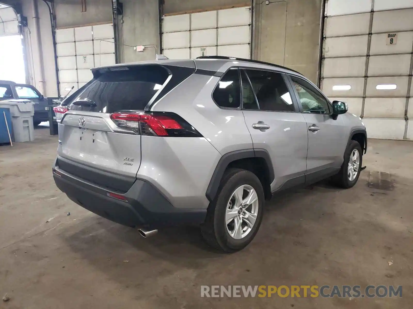 4 Photograph of a damaged car 2T3P1RFV8LC084797 TOYOTA RAV4 2020