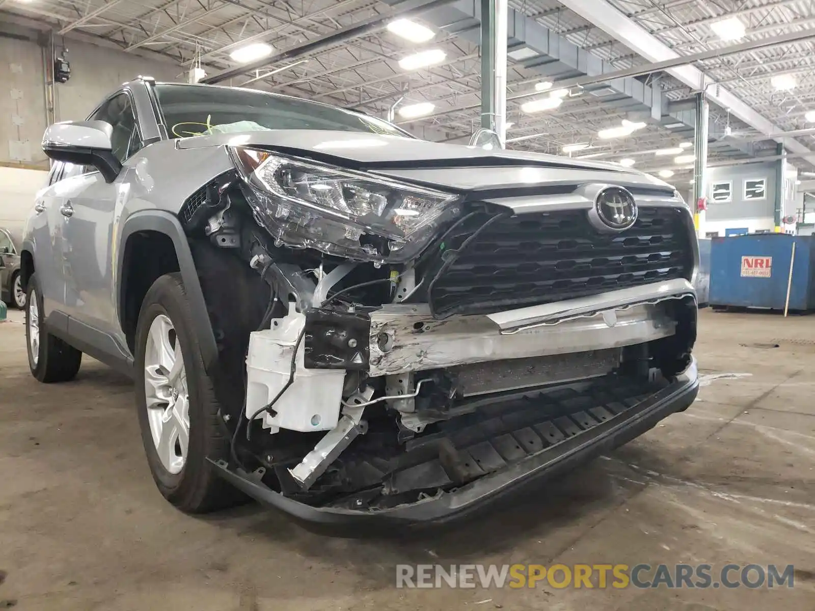 9 Photograph of a damaged car 2T3P1RFV8LC084797 TOYOTA RAV4 2020