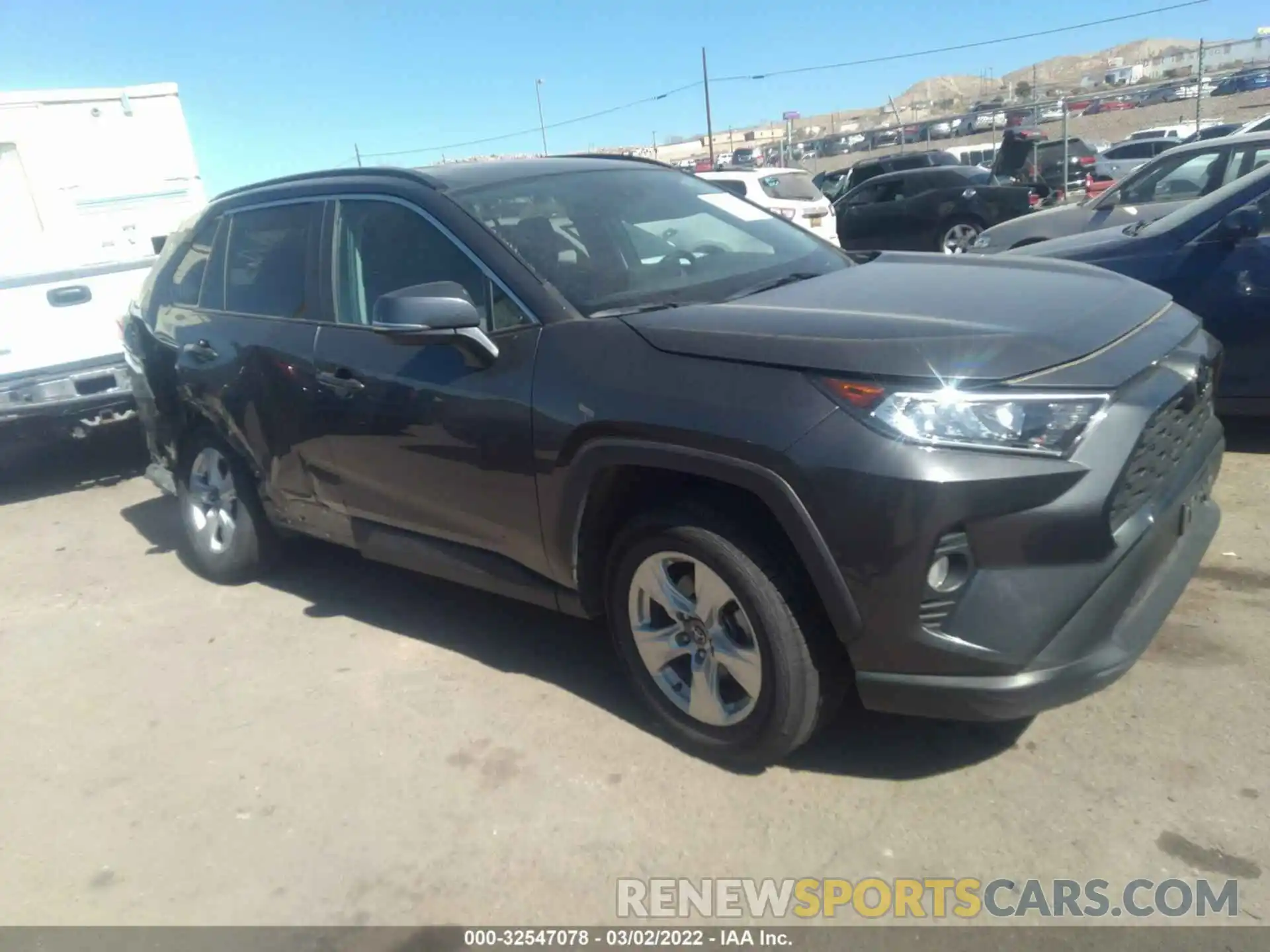 1 Photograph of a damaged car 2T3P1RFV8LC092382 TOYOTA RAV4 2020